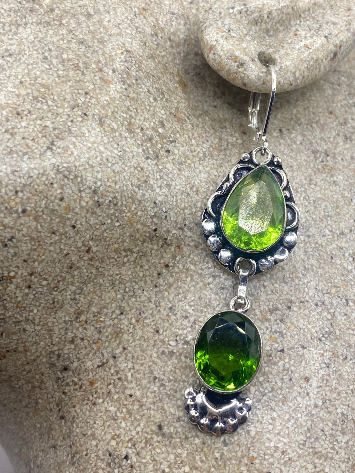 Vintage Green Crystal Glass Earrings 925 Sterling Silver Leverback