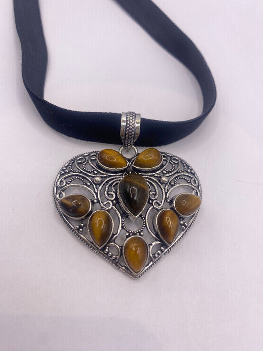 Vintage Tigers Eye Heart Choker Pendant Necklace