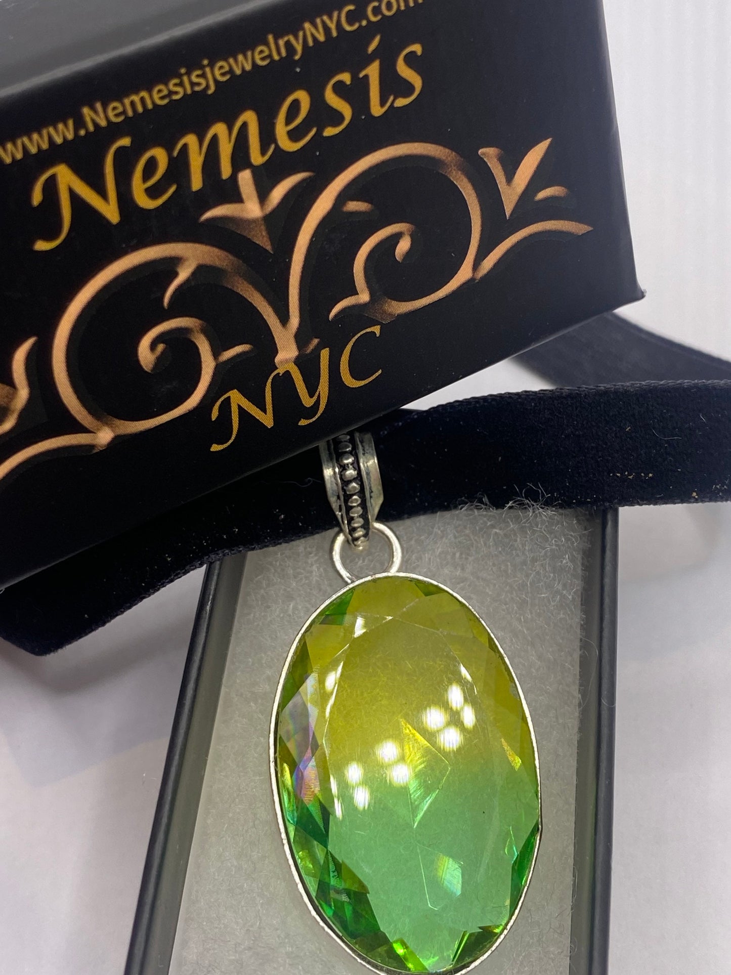 Vintage Green Glass Choker Silver Finished Necklace