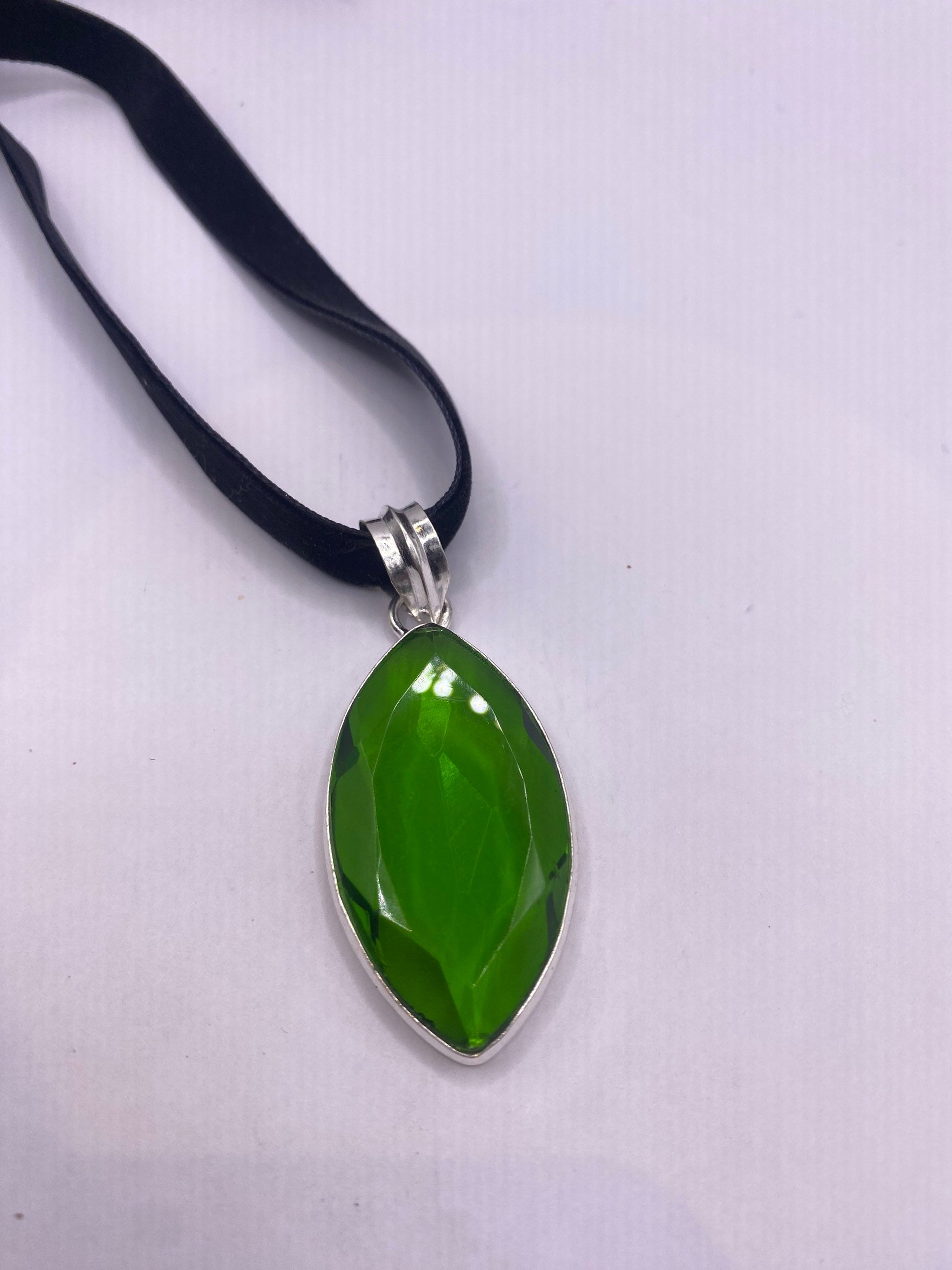 Vintage Green Glass Choker Silver Finished Necklace