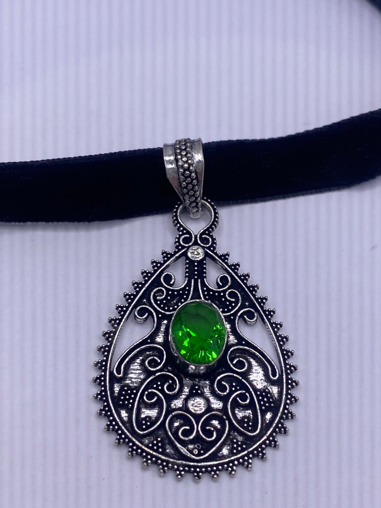 Vintage Green Glass Choker Silver Finished Necklace