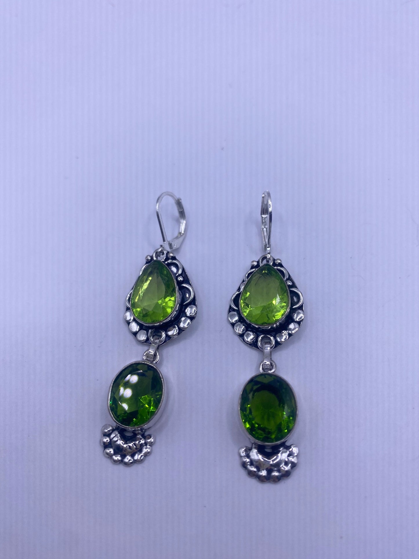 Vintage Green Crystal Glass Earrings 925 Sterling Silver Leverback