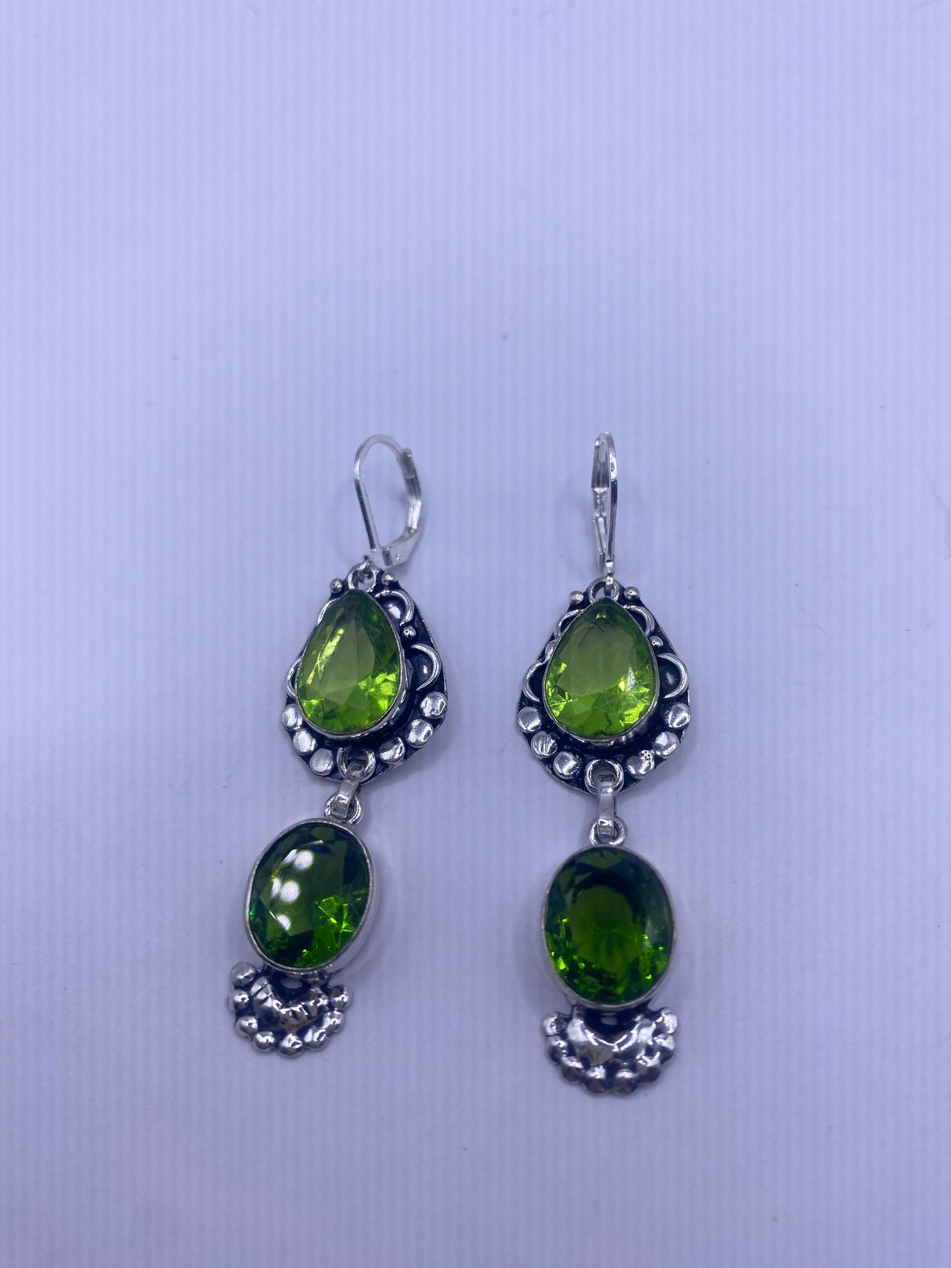 Vintage Green Crystal Glass Earrings 925 Sterling Silver Leverback