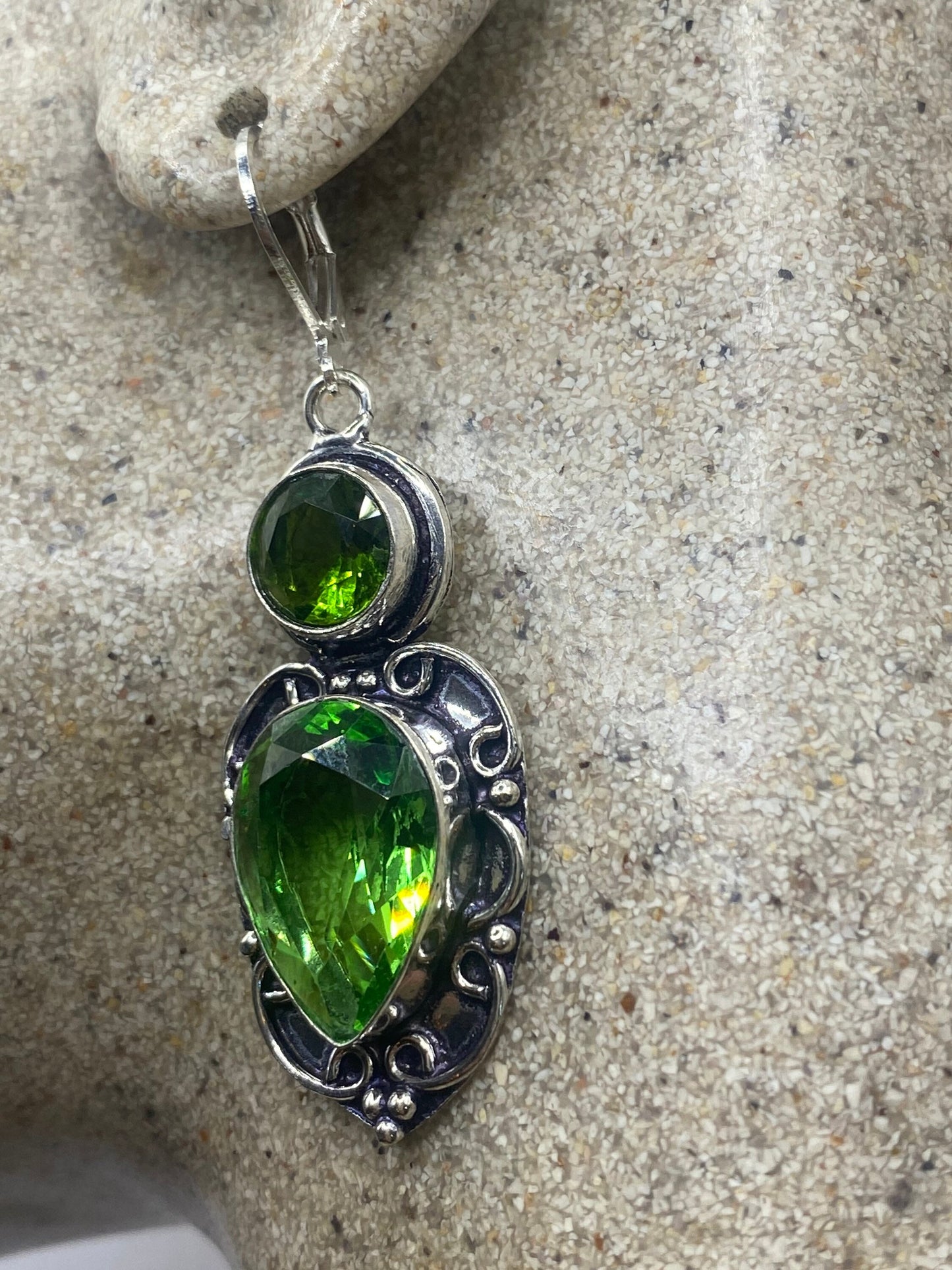 Vintage Green Crystal Glass Earrings 925 Sterling Silver Leverback