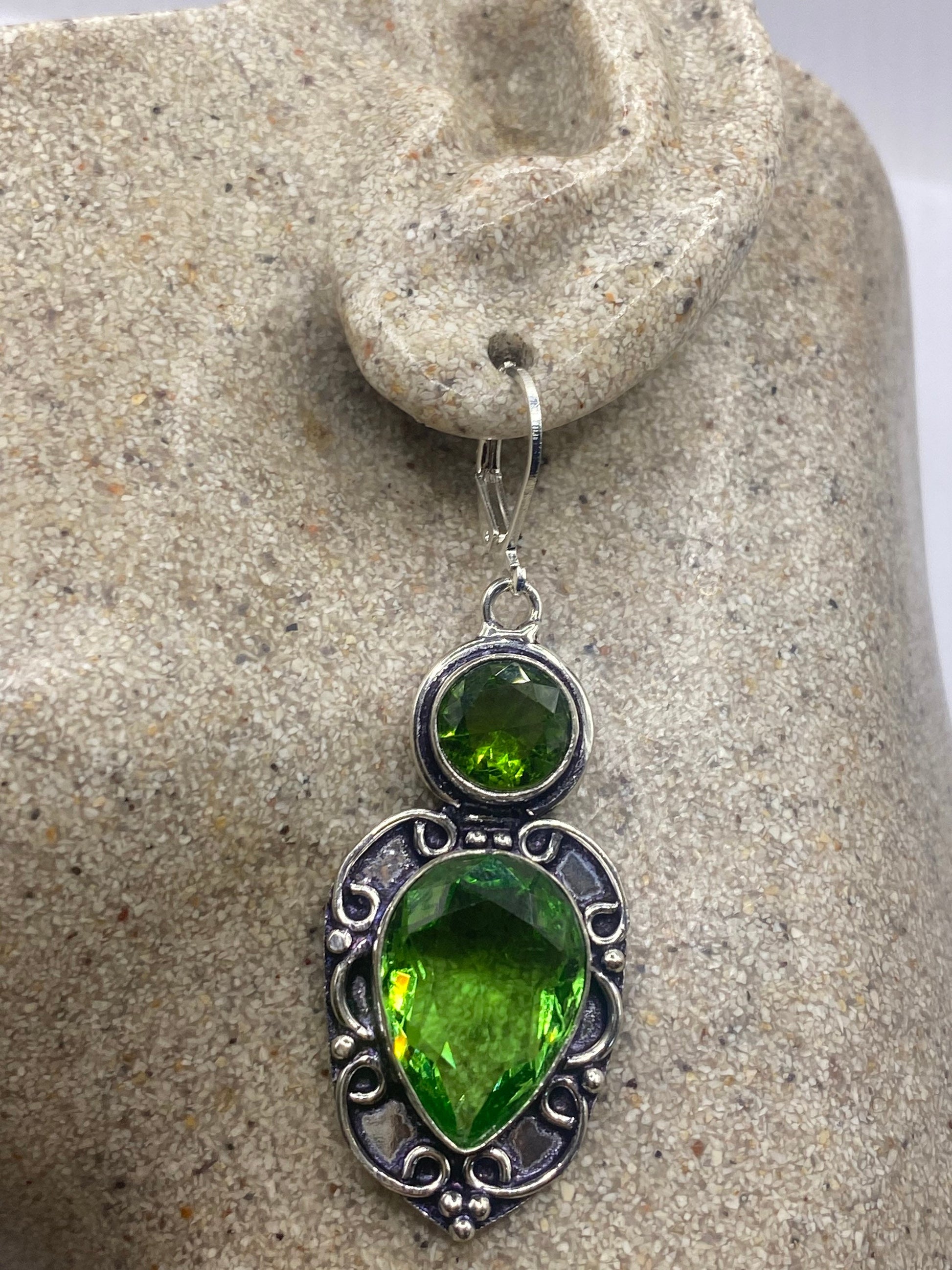 Vintage Green Crystal Glass Earrings 925 Sterling Silver Leverback