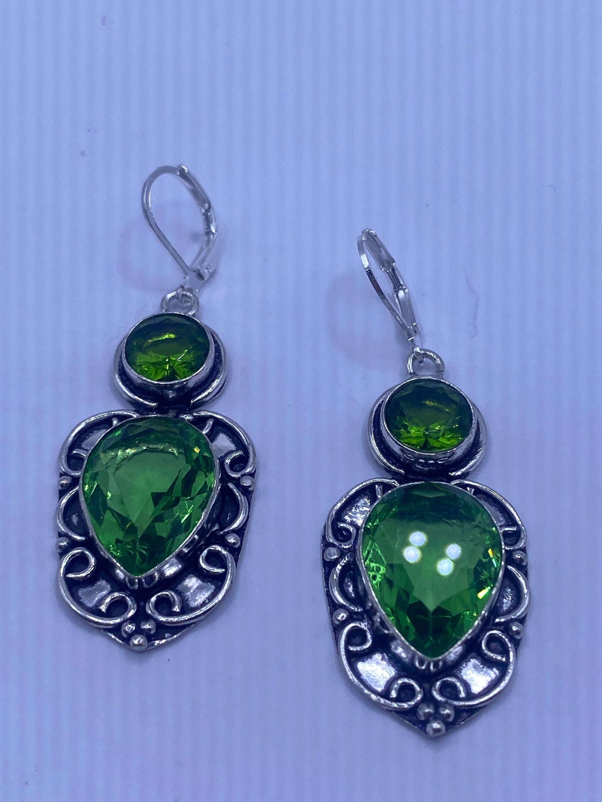 Vintage Green Crystal Glass Earrings 925 Sterling Silver Leverback