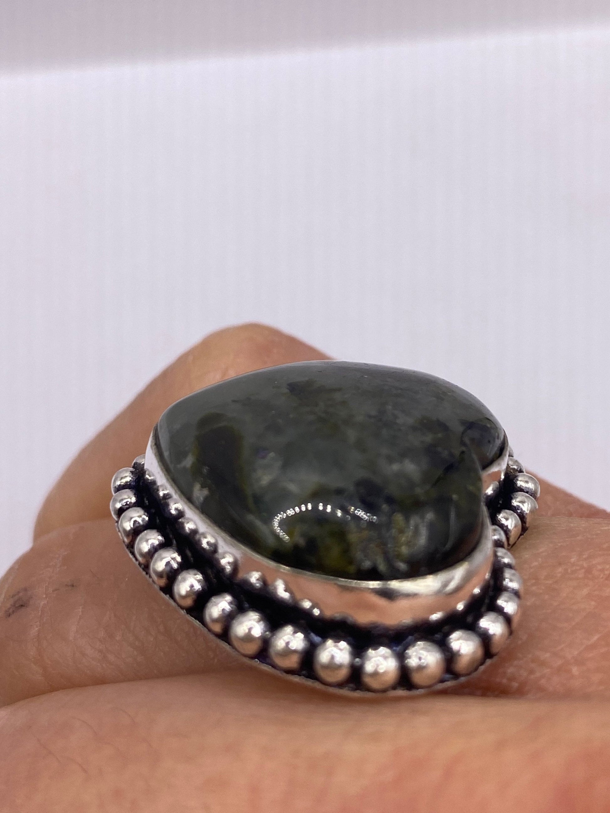 Vintage Green Nephrite Jade Heart Ring