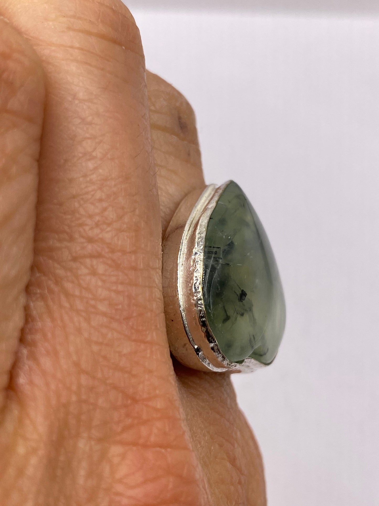 Vintage Green Nephrite Jade Heart Ring