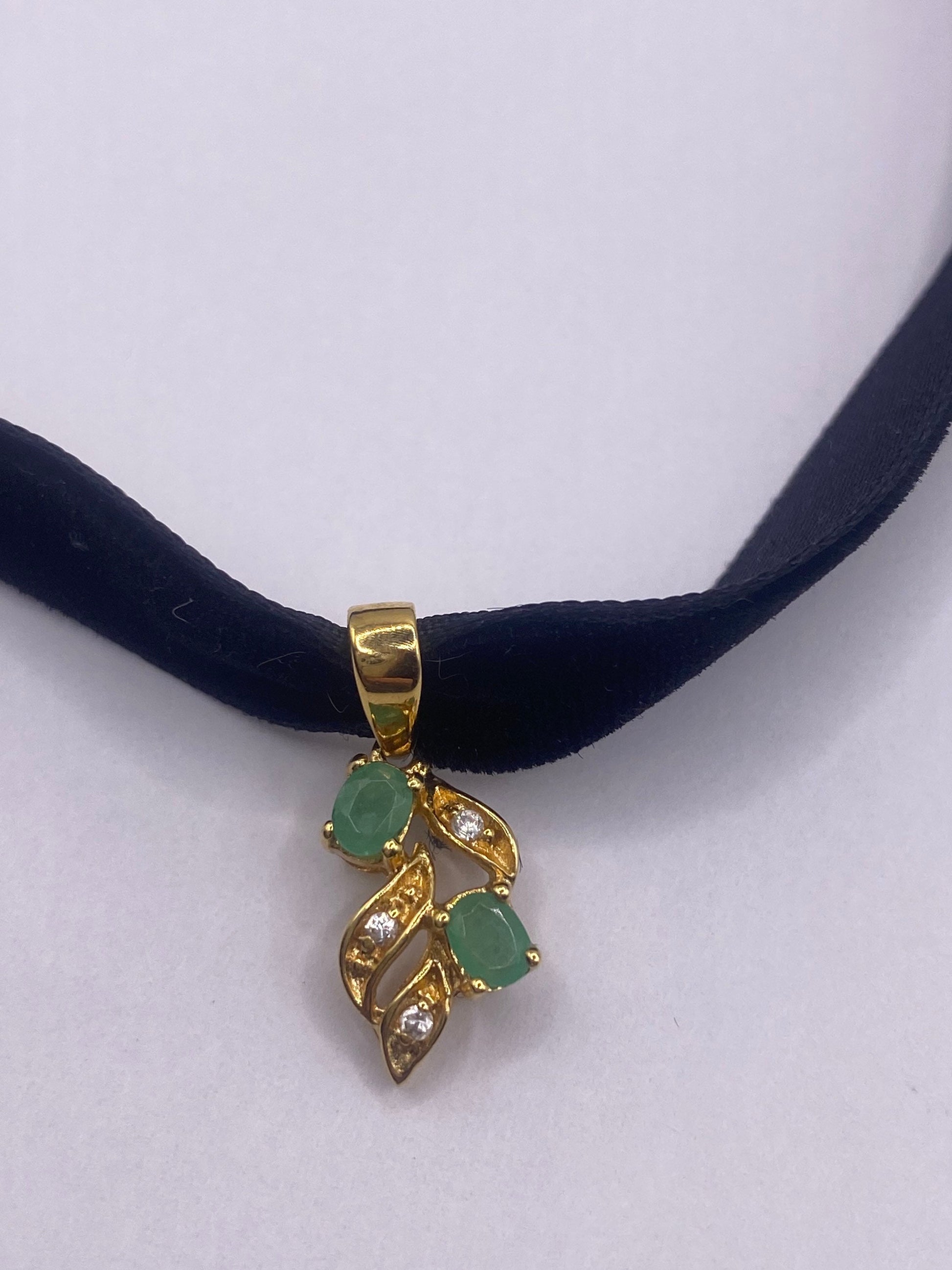 Vintage Green Emerald Choker Necklace Golden 925 Sterling Pendant