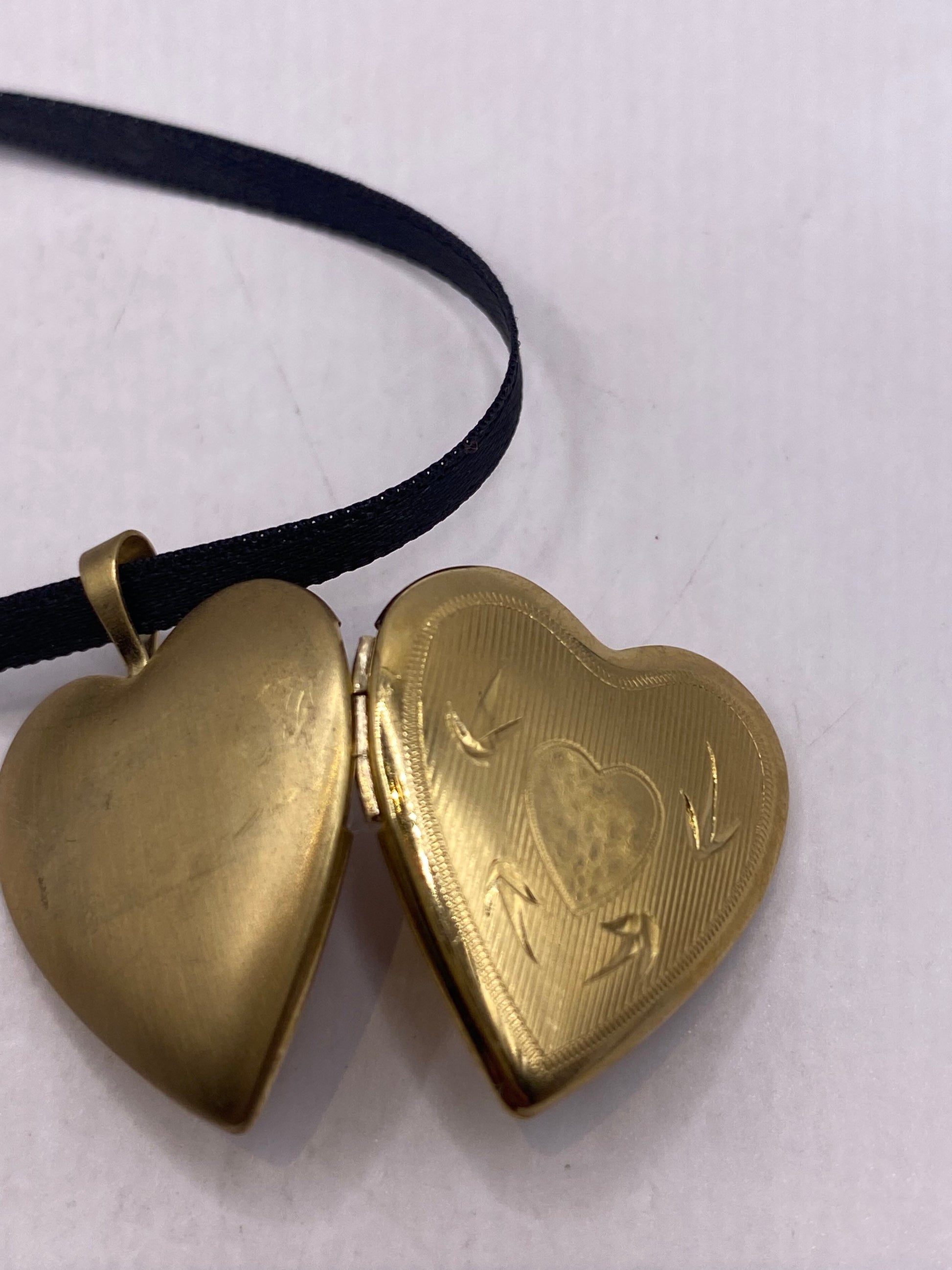 Vintage Gold Locket | Tiny Heart 9k Gold Filled Pendant Photo Memory Charm Engraved Arrows Hearts | Choker Necklace