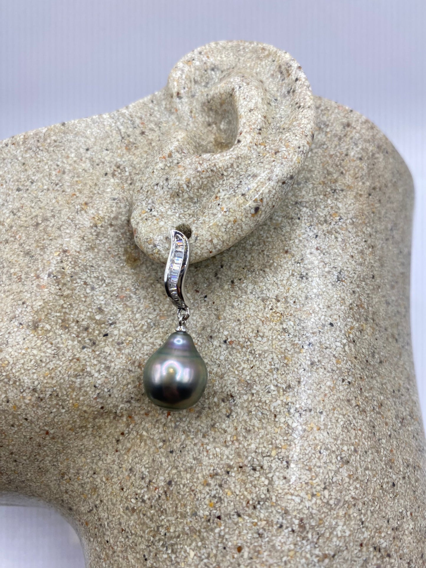 Vintage Genuine Black Pearl Sterling Silver Dangle Earrings
