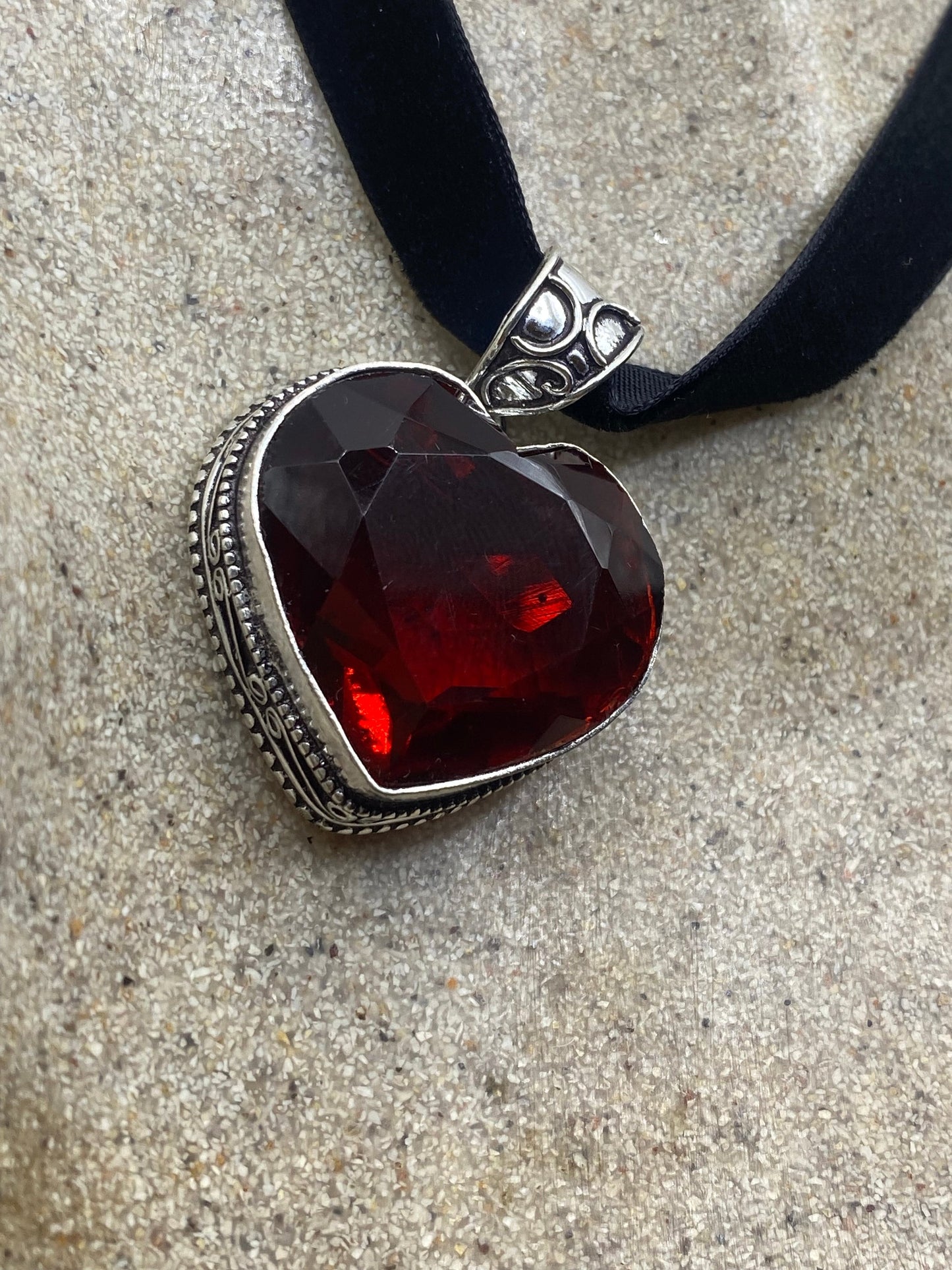 Vintage Heart Antique Red Ruby Glass Choker Necklace