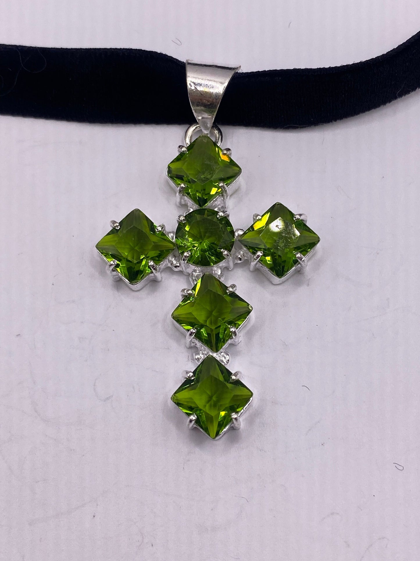 Vintage Green Glass Cross Choker Necklace