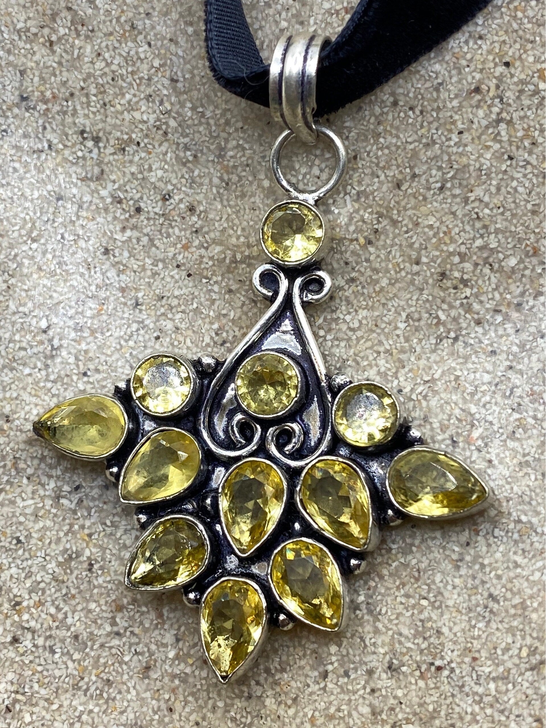 Vintage Golden Citrine Glass Pendant Choker Necklace