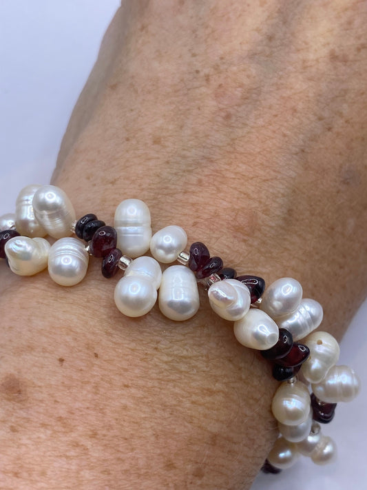 Vintage Pearl and Chip Garnet Stretch Bracelet