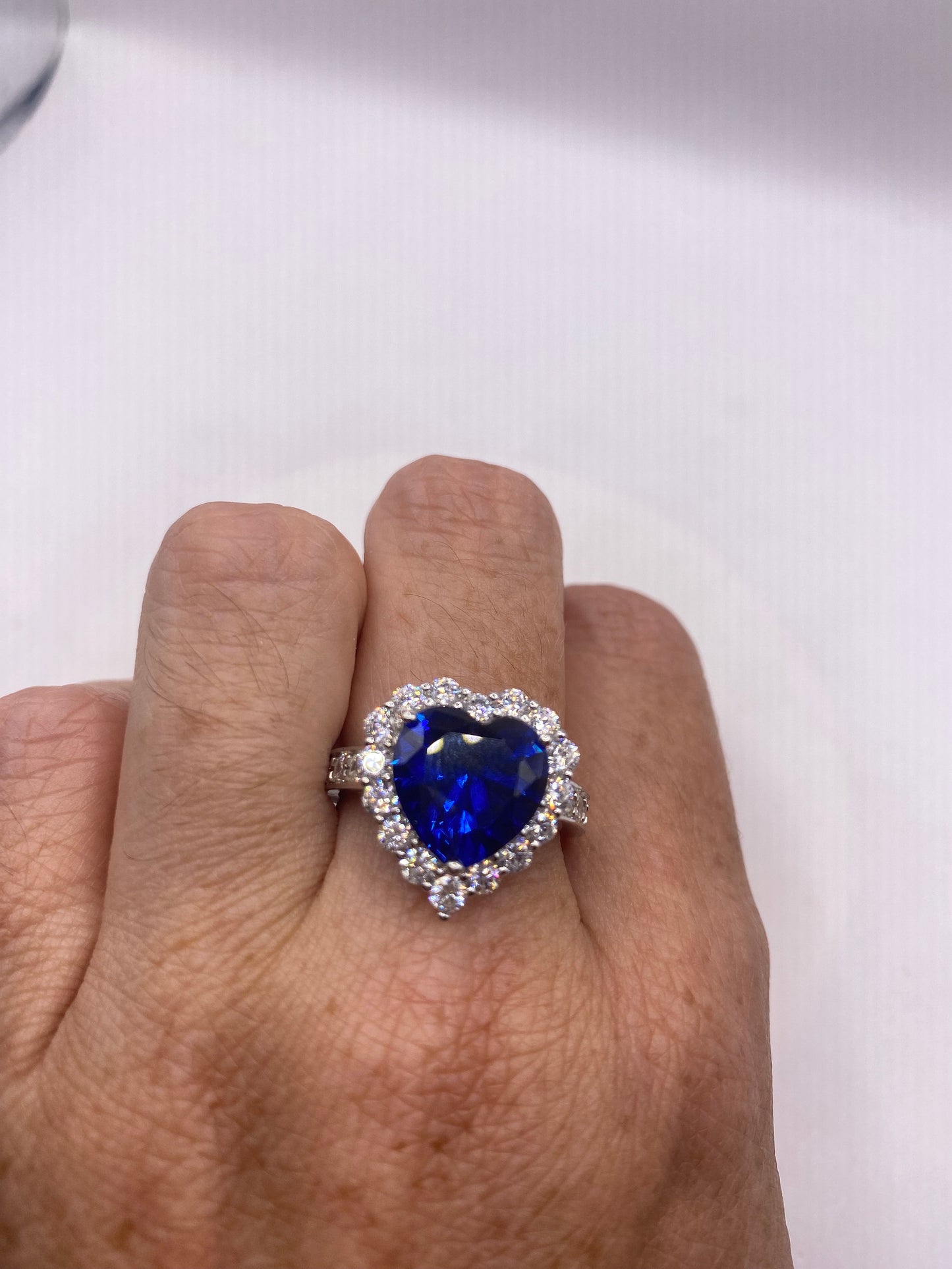 Vintage Heart Deep Blue Sapphire Tone and white Cubic Zirconia 925 Sterling Silver Ring