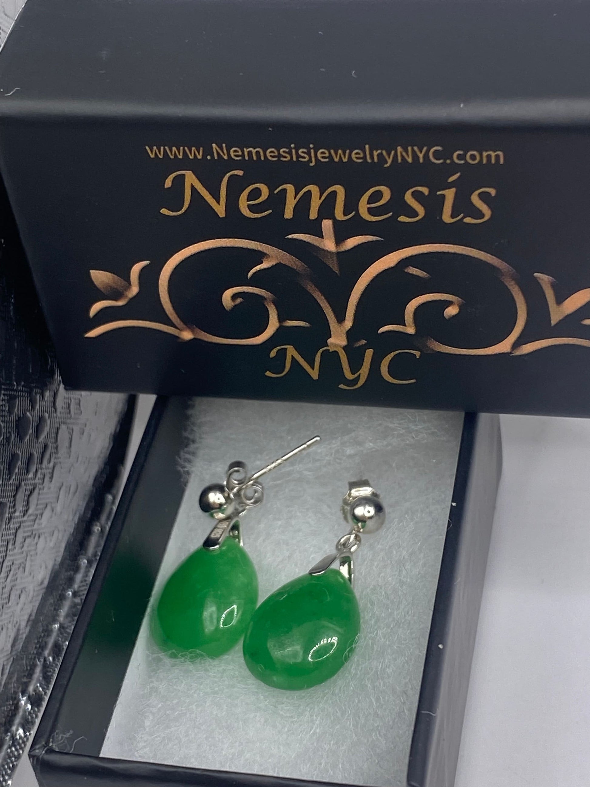 Vintage Fun Green Jade Gemstone 925 Sterling Silver Earrings