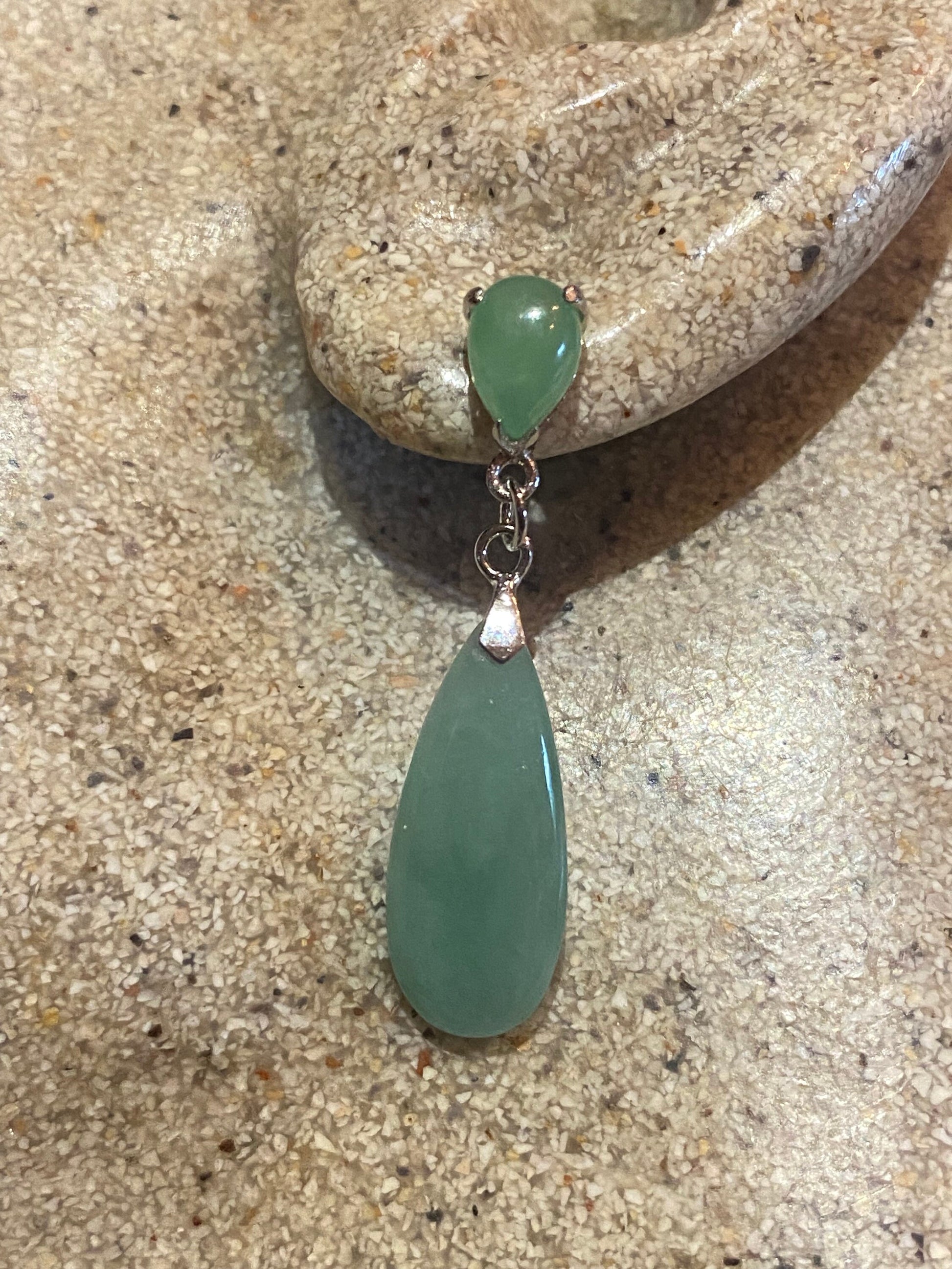 Vintage Fun Green Jade Gemstone 925 Sterling Silver Earrings