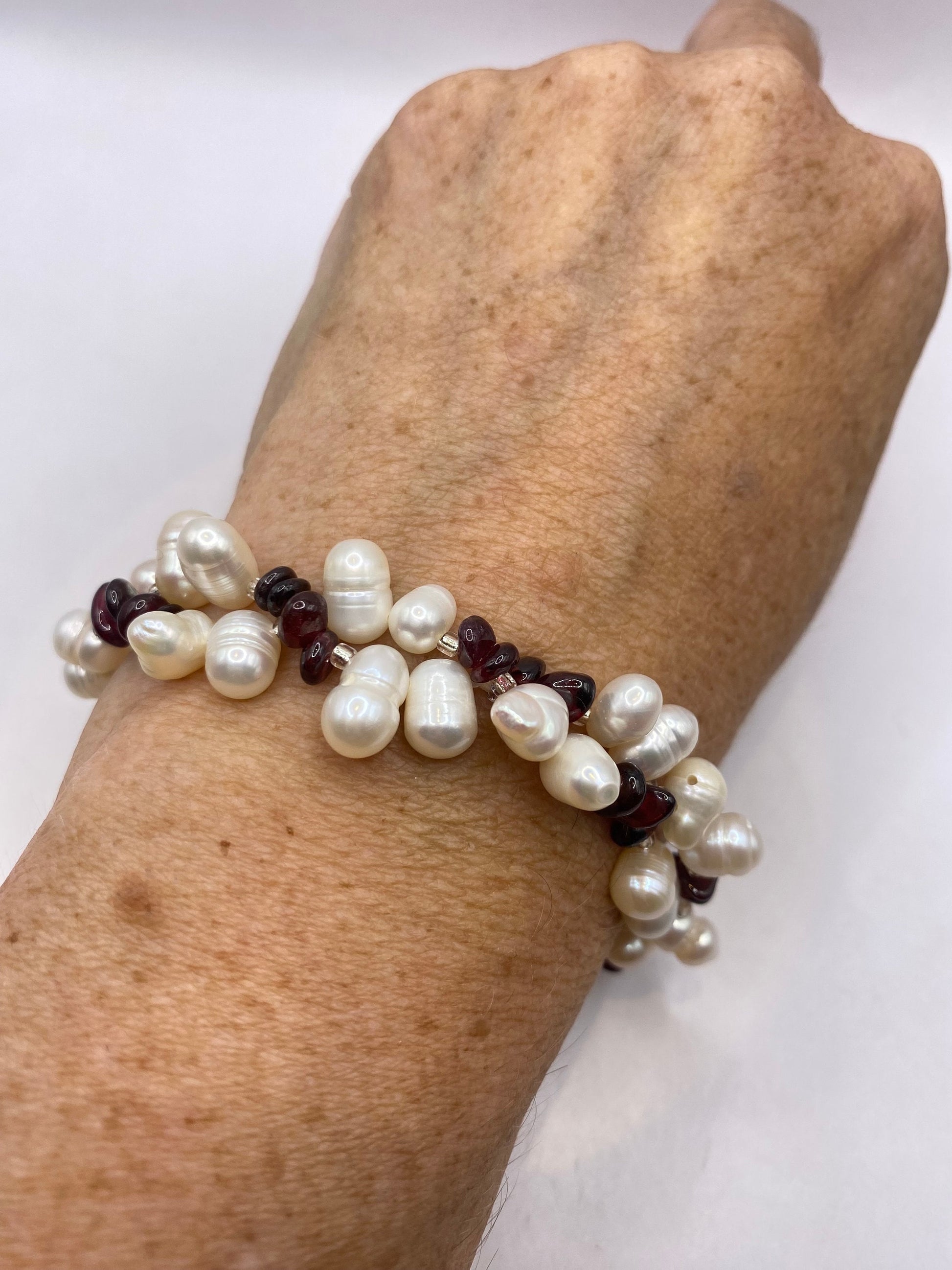 Vintage Pearl and Chip Garnet Stretch Bracelet