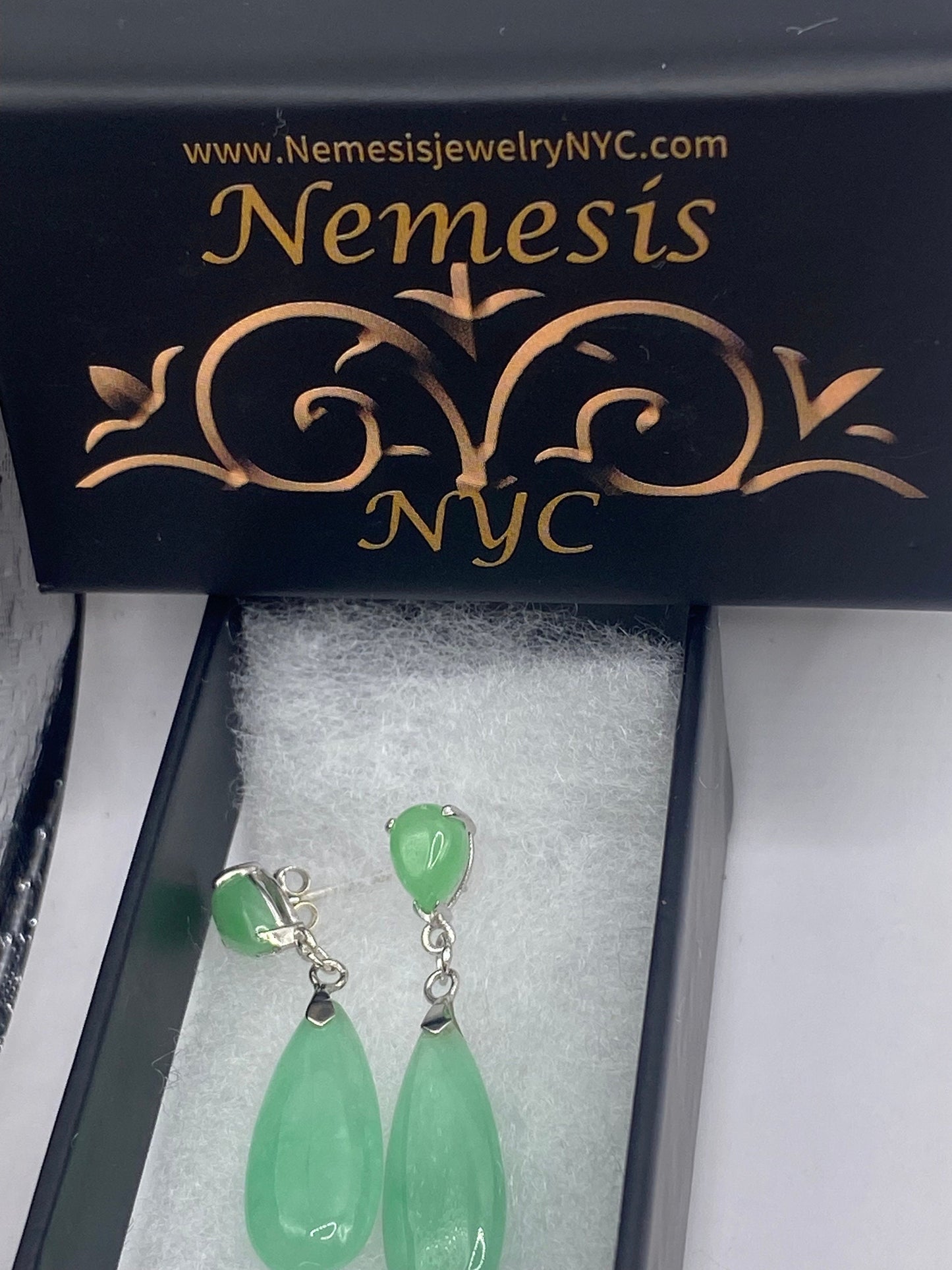 Vintage Fun Green Jade Gemstone 925 Sterling Silver Earrings