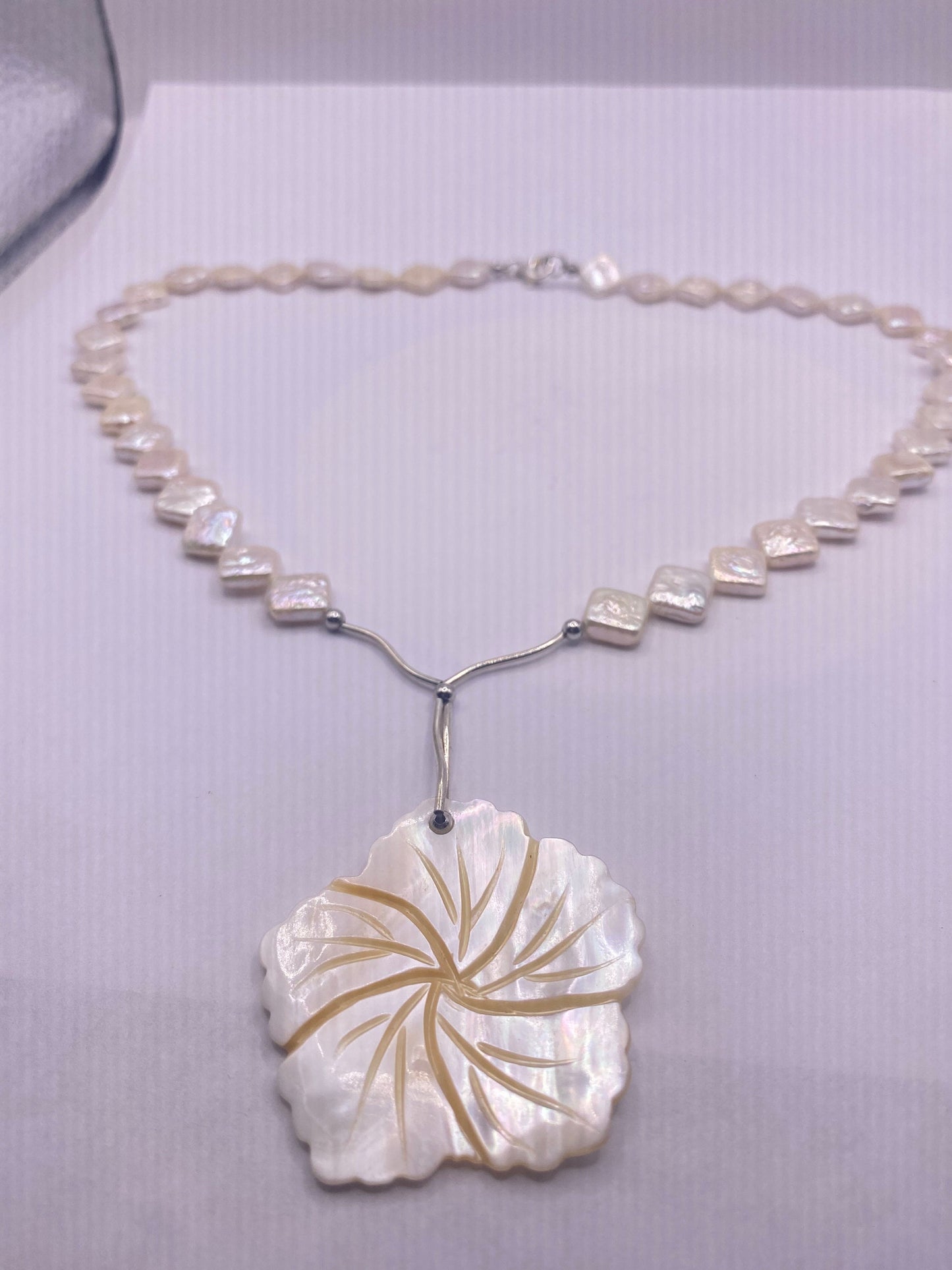 Vintage White Pearl 18 inch Flower Necklace