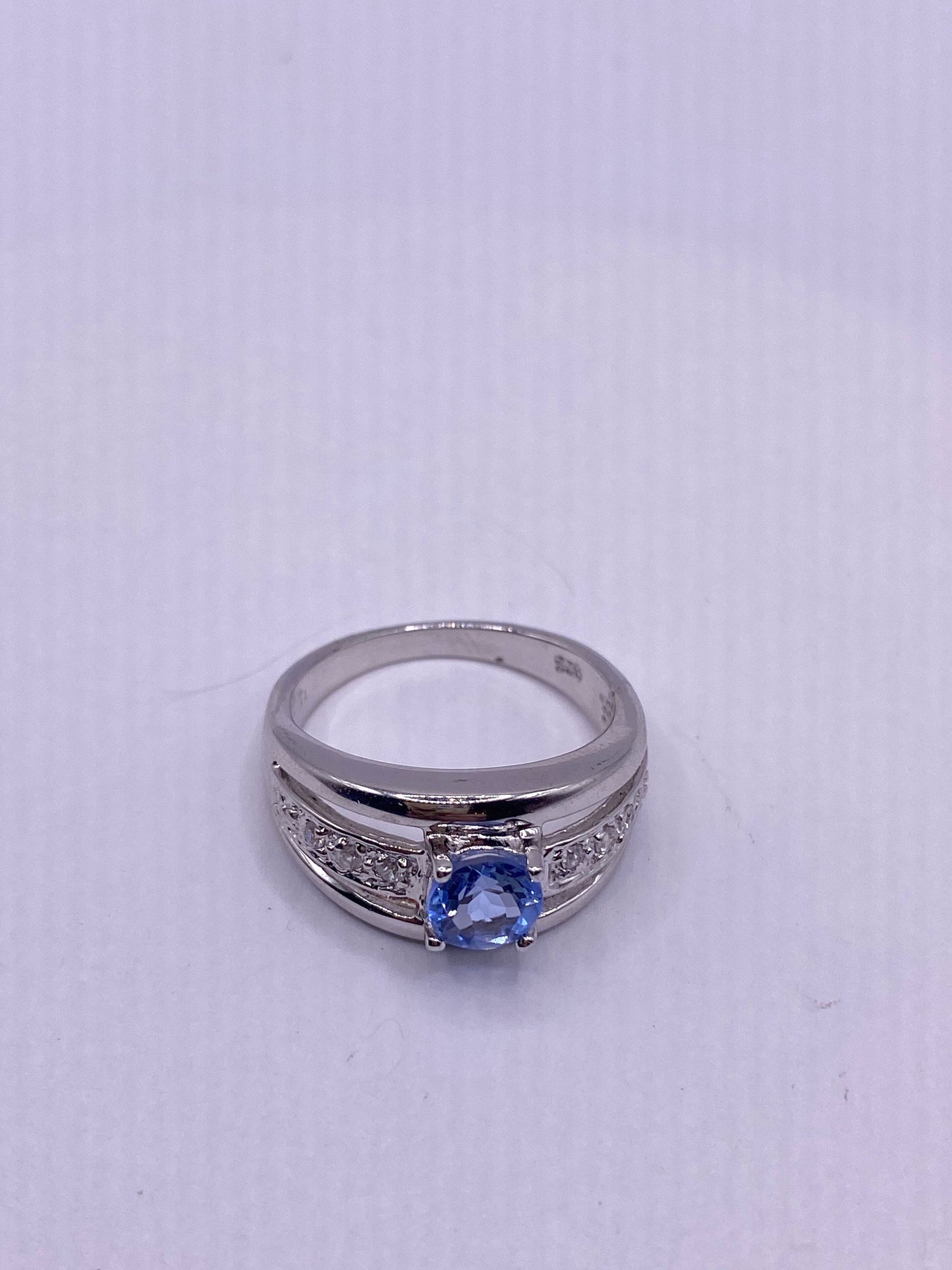 Vintage geniune blue topaz 925 sterling silver Cocktail Ring