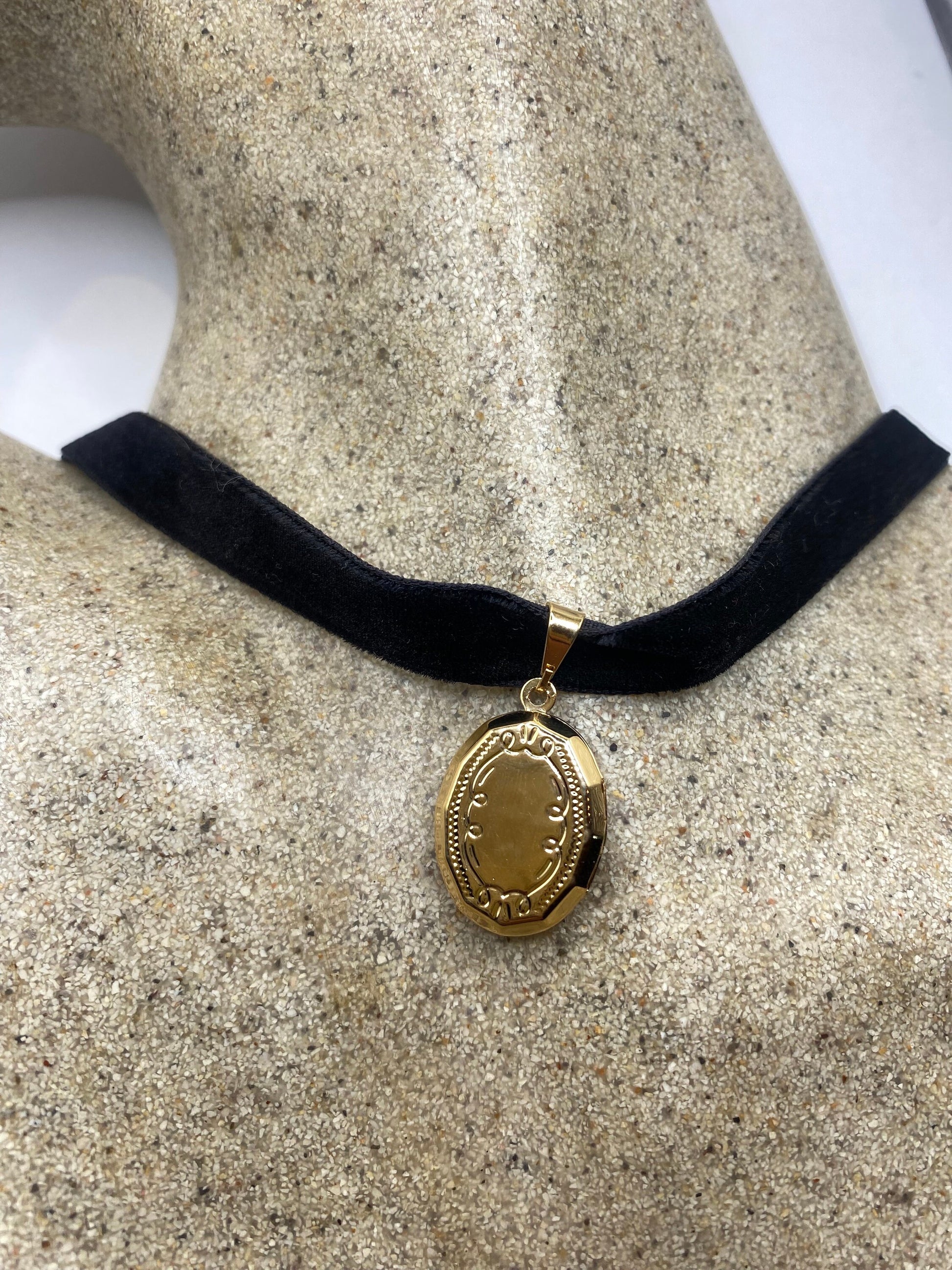Vintage Oval Locket Choker Gold Filled Necklace