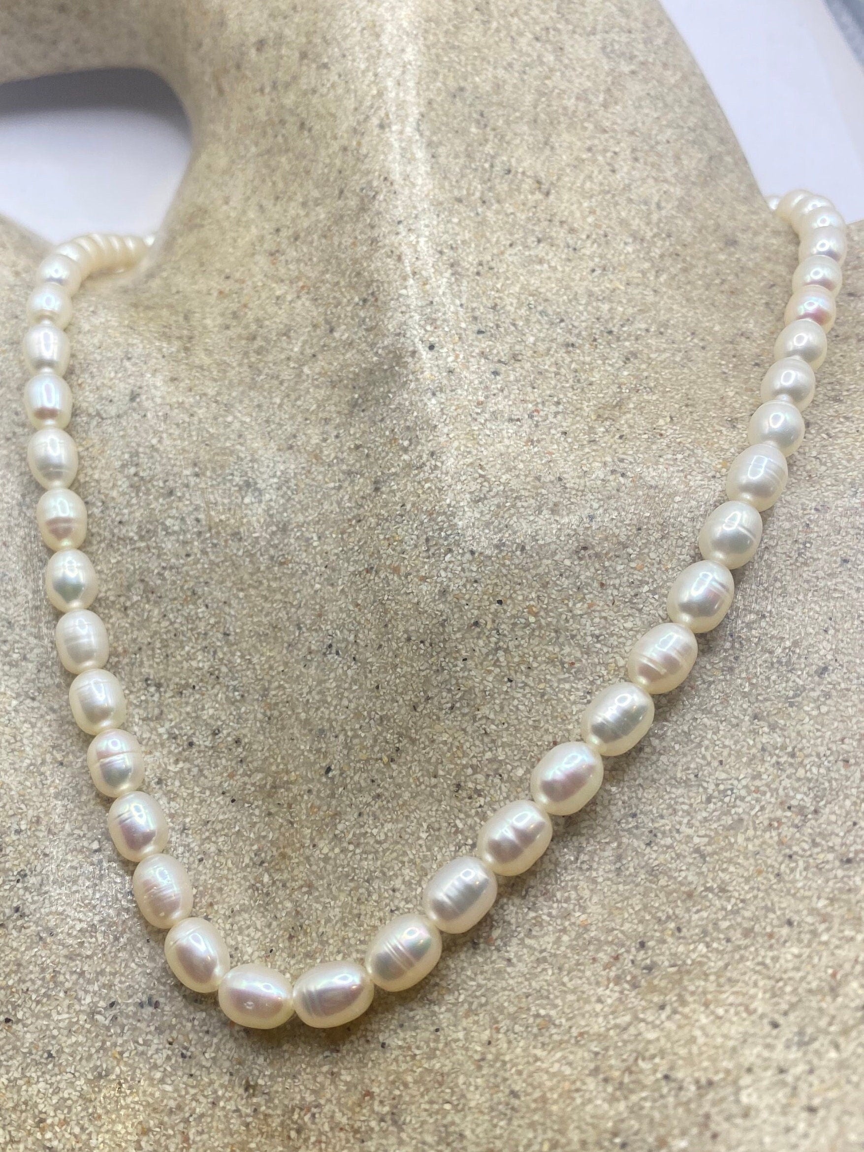 Vintage White Pearl 16 inch Necklace