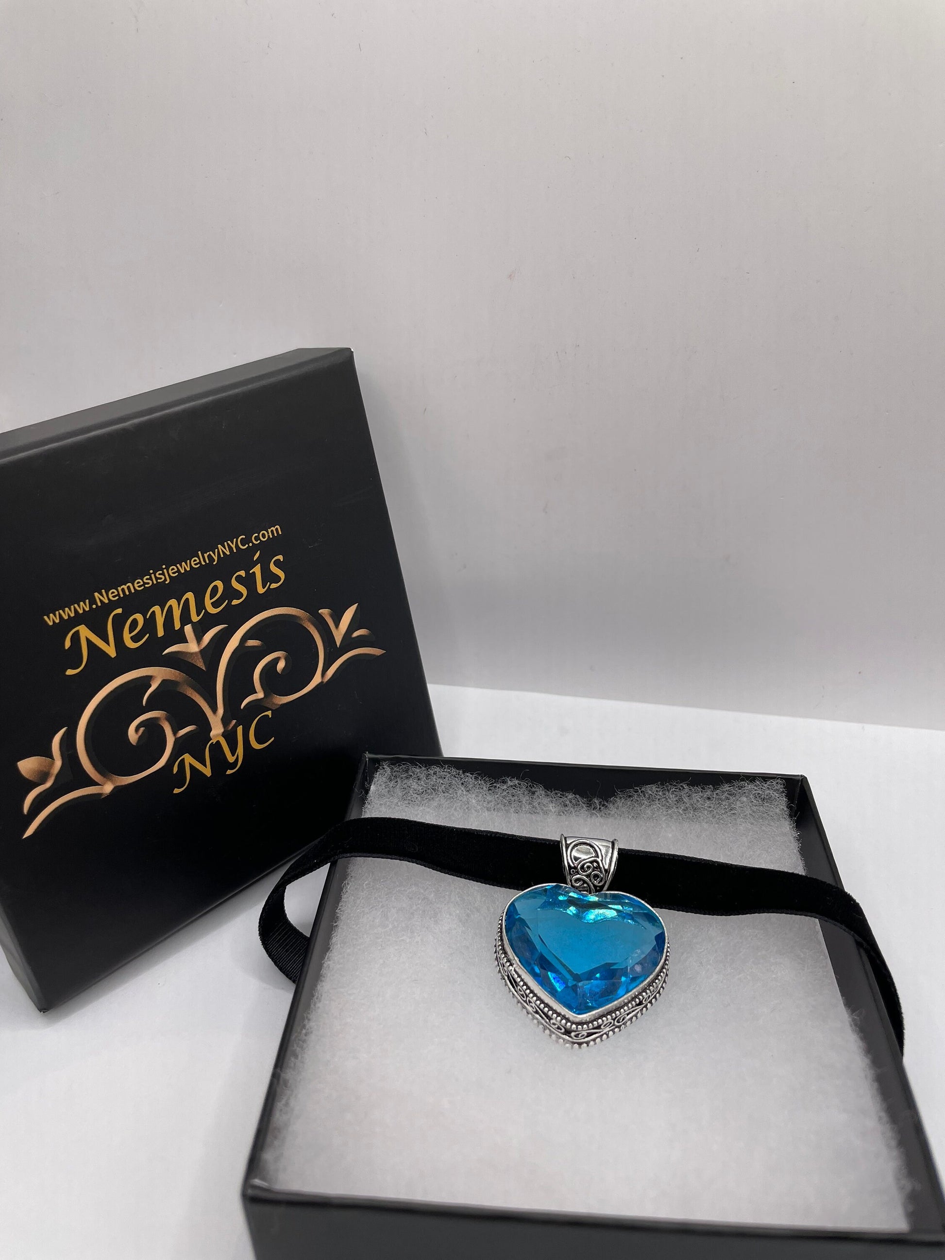 Vintage Heart Antique Aqua Blue Glass Choker Necklace
