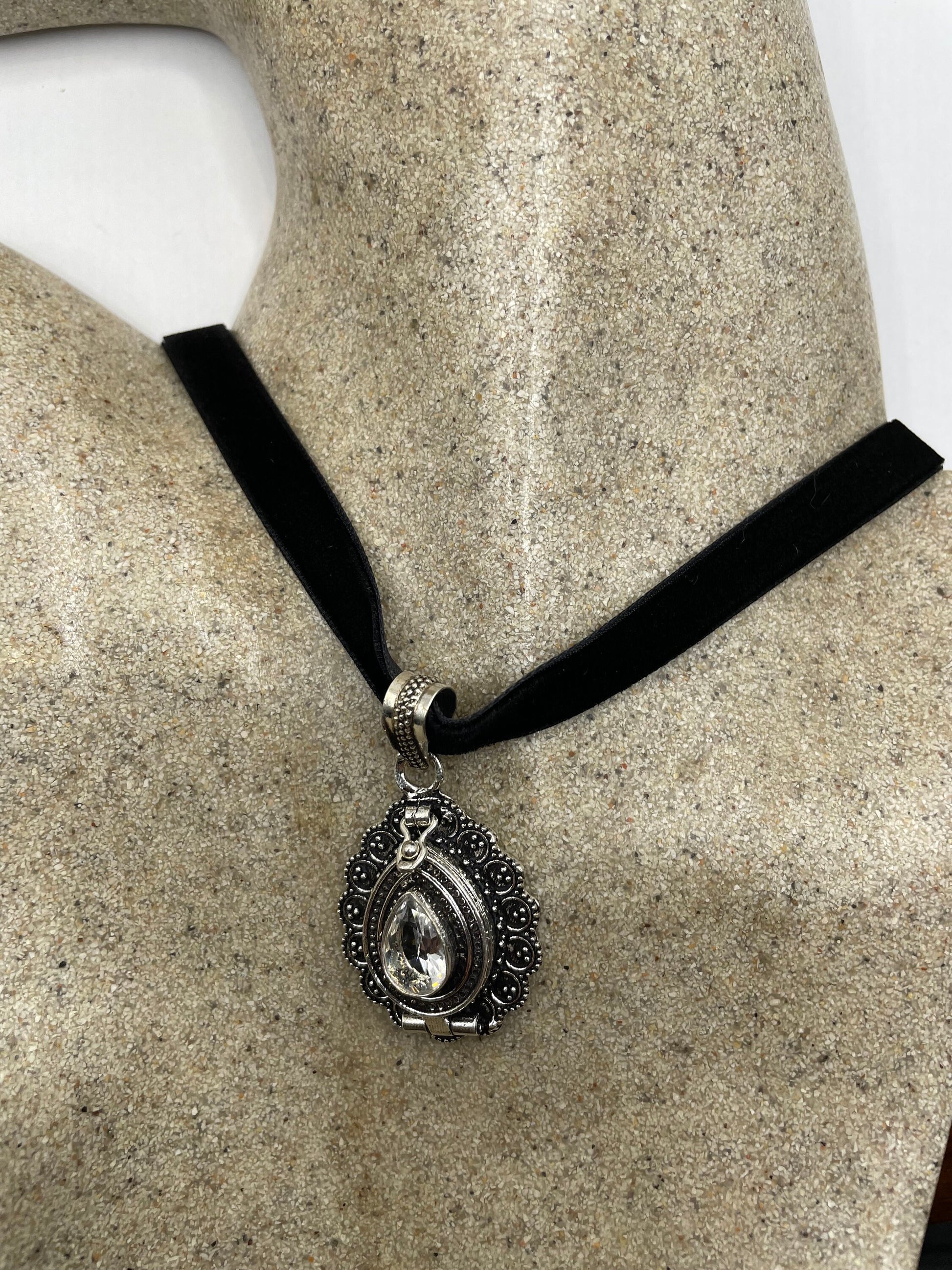 Vintage Silver Locket | Deco Poison Box Locket Choker Silver Necklace