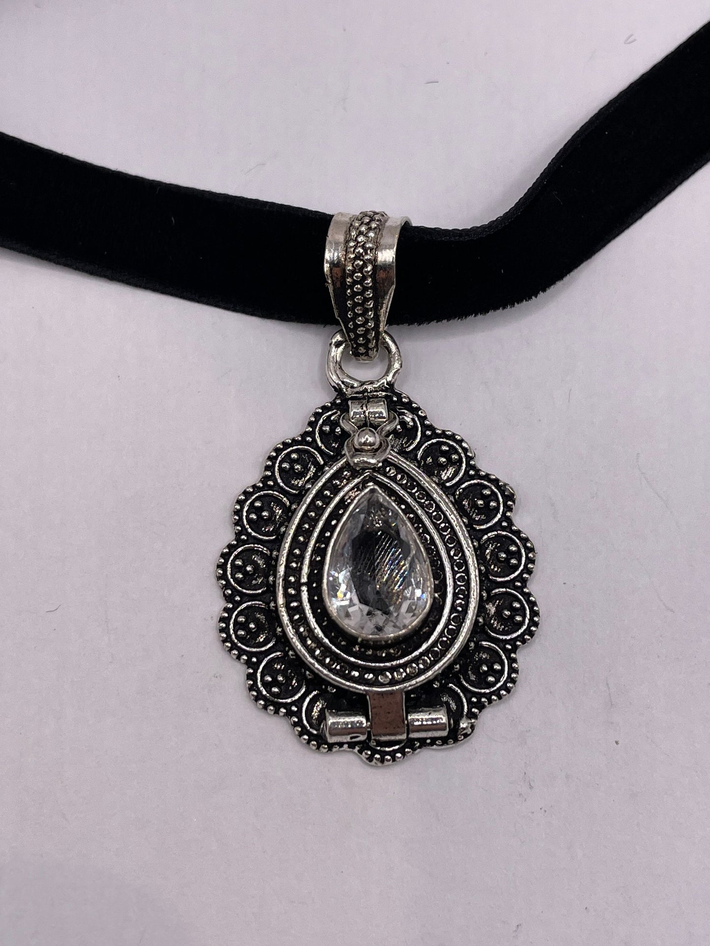 Vintage Silver Locket | Deco Poison Box Locket Choker Silver Necklace