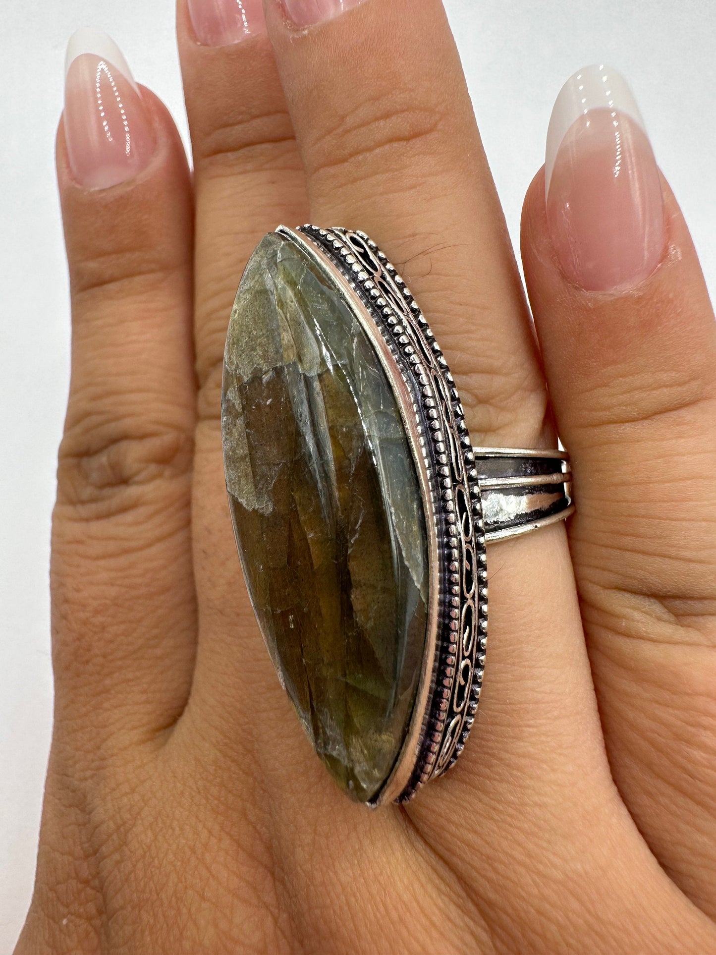 Vintage Large Labradorite Rainbow Moonstone Stone Silver Ring