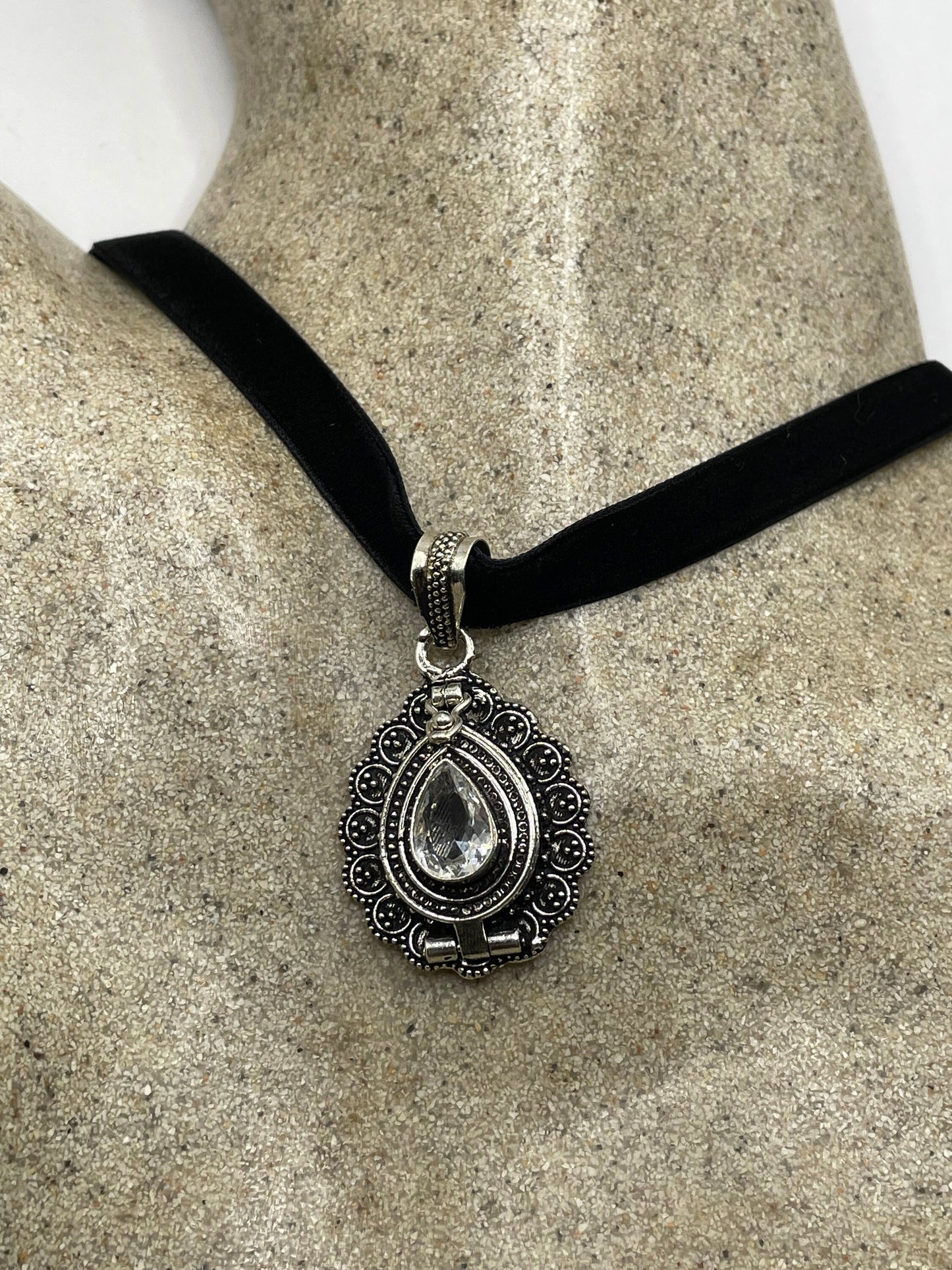 Vintage Silver Locket | Deco Poison Box Locket Choker Silver Necklace