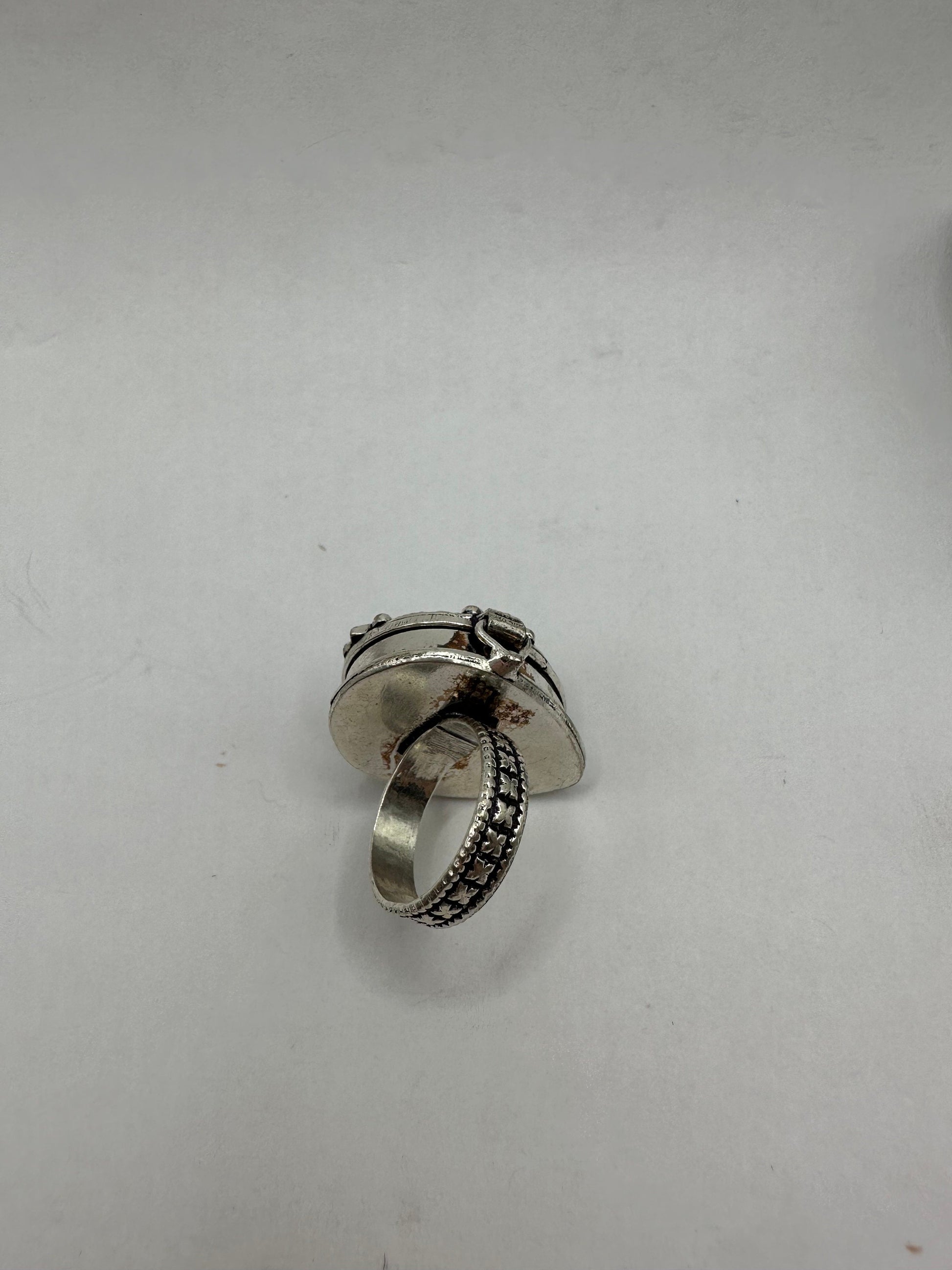 Vintage White Bronze Poison Pillbox Ring