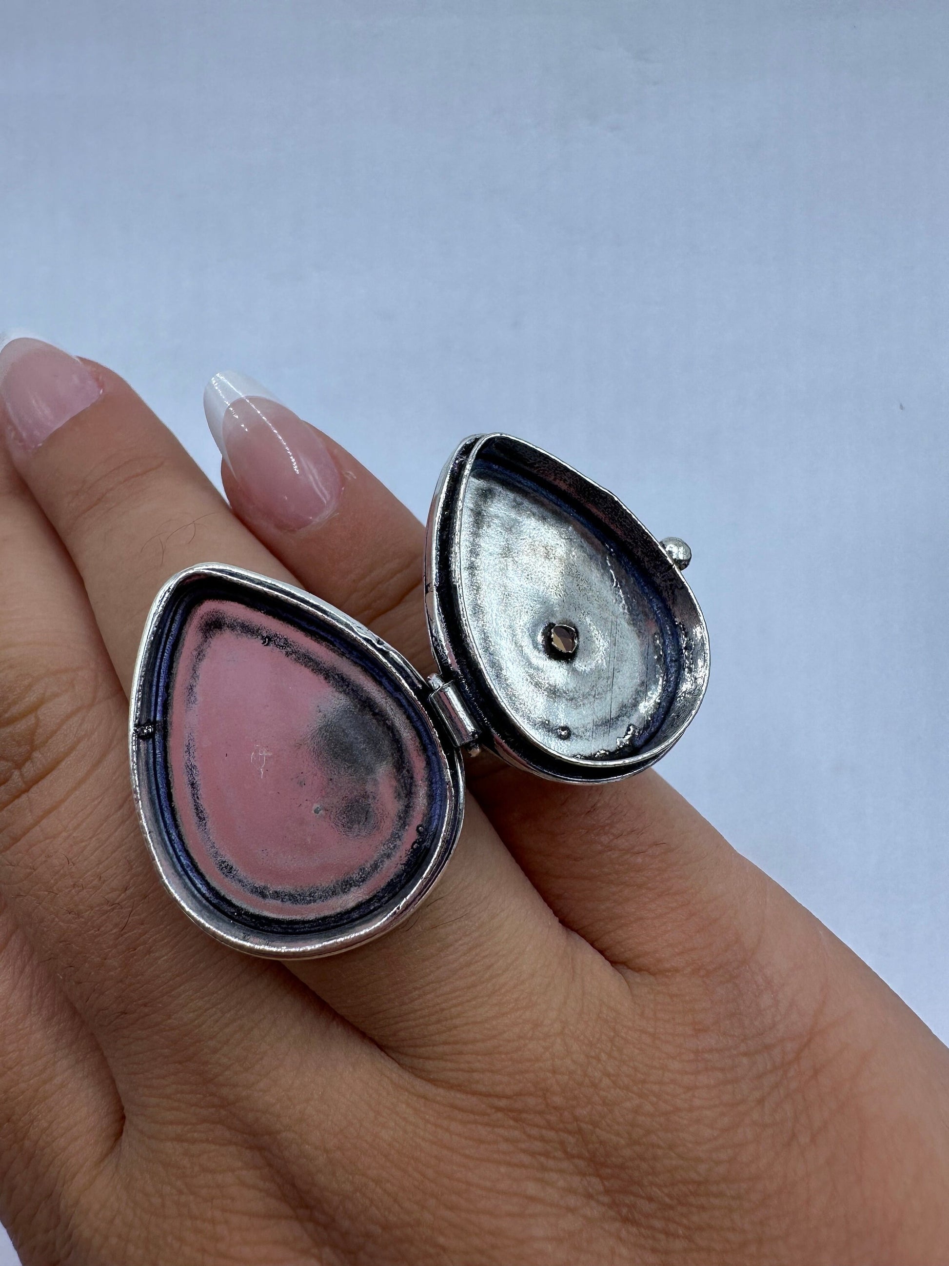 Vintage White Bronze Poison Pillbox Ring