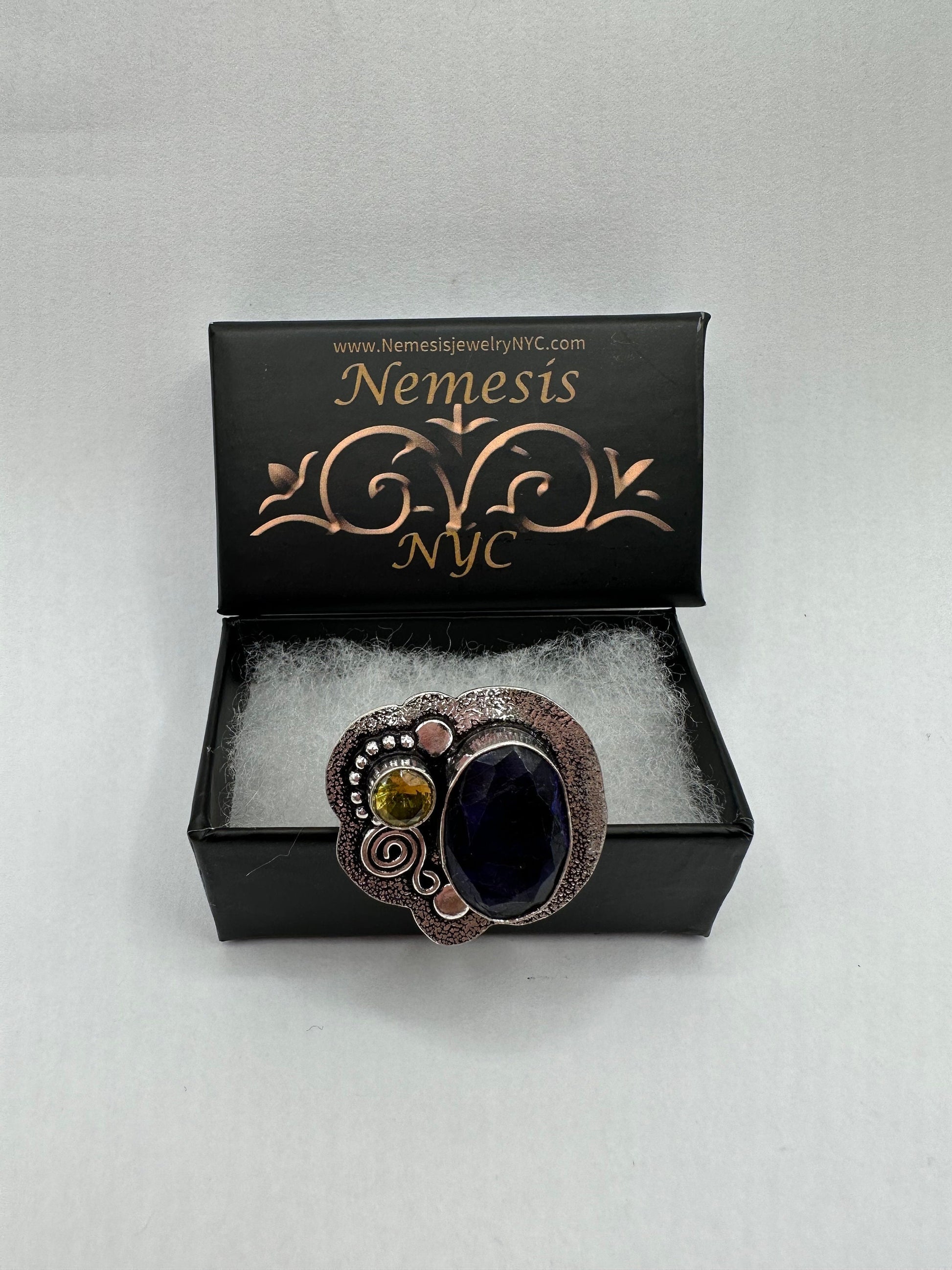 Vintage Raw Blue Sapphire White Bronze Silver Cocktail Ring