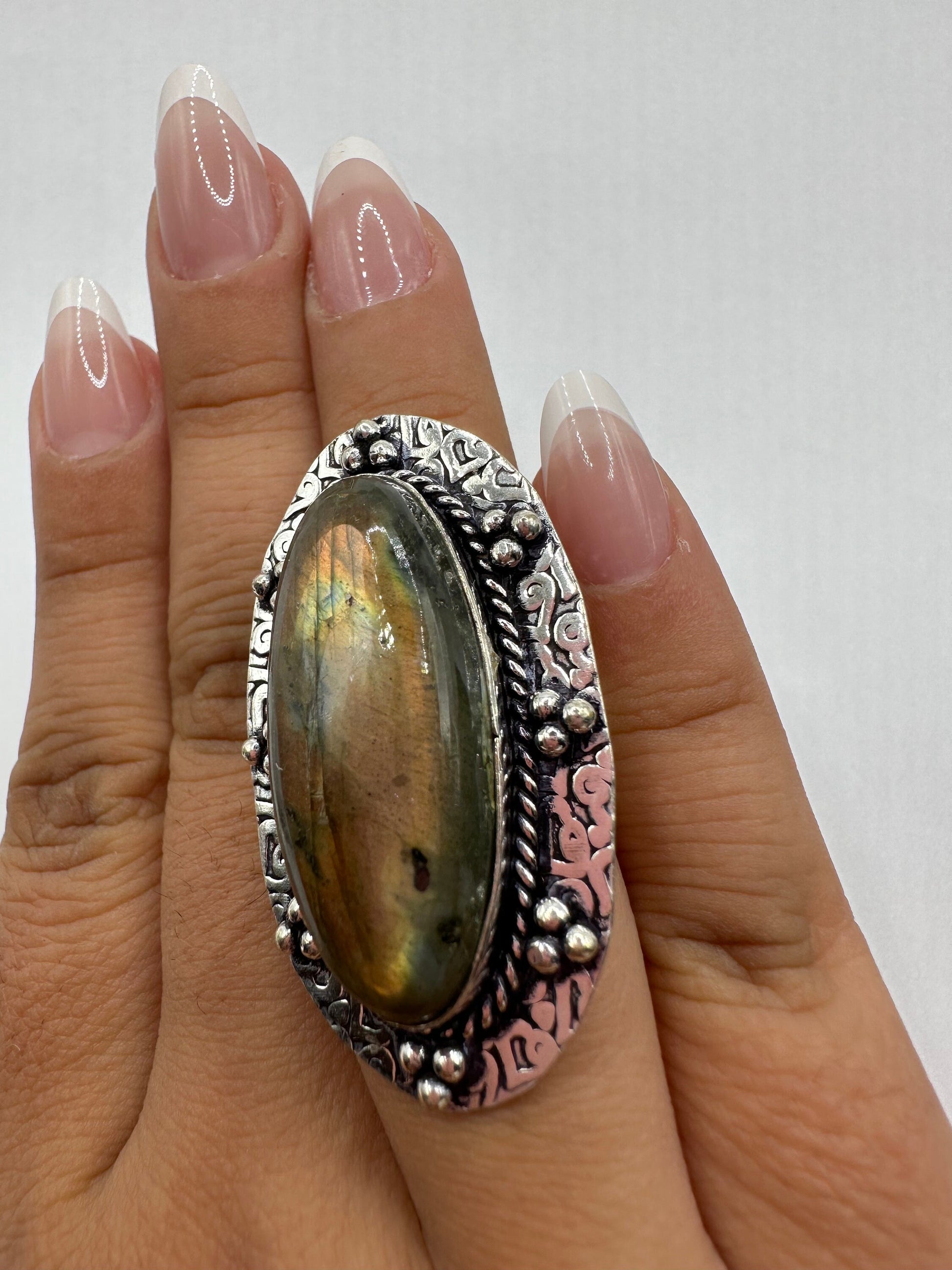 Vintage Large Labradorite Rainbow Moonstone Stone Silver Ring