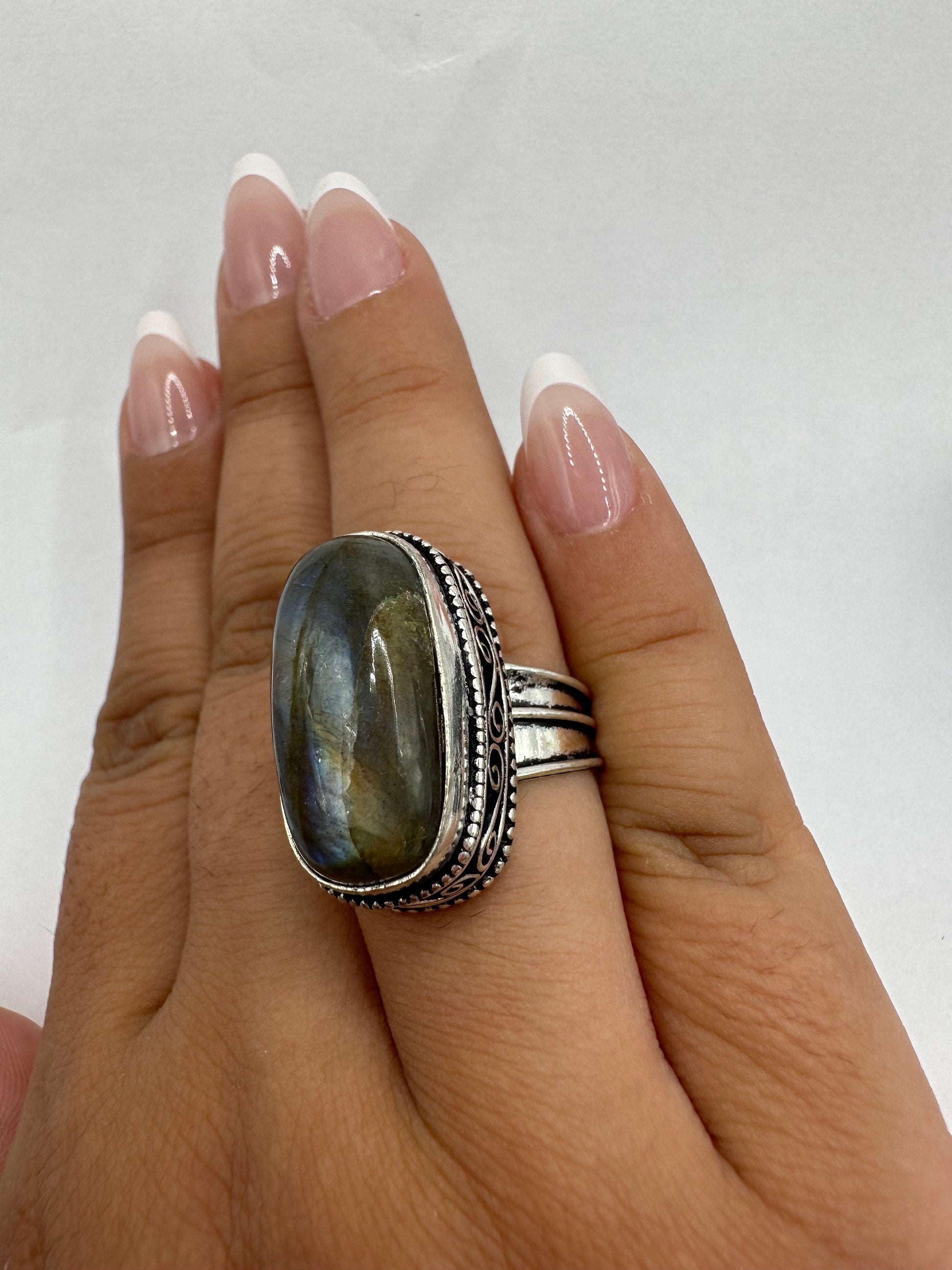 Vintage Large Labradorite Rainbow Moonstone Stone Silver Ring