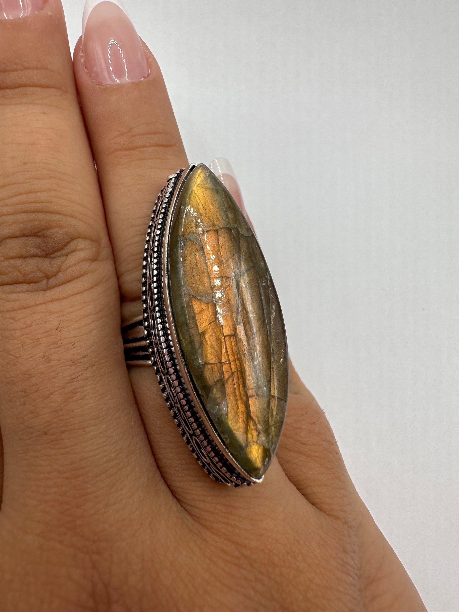 Vintage Large Labradorite Rainbow Moonstone Stone Silver Ring