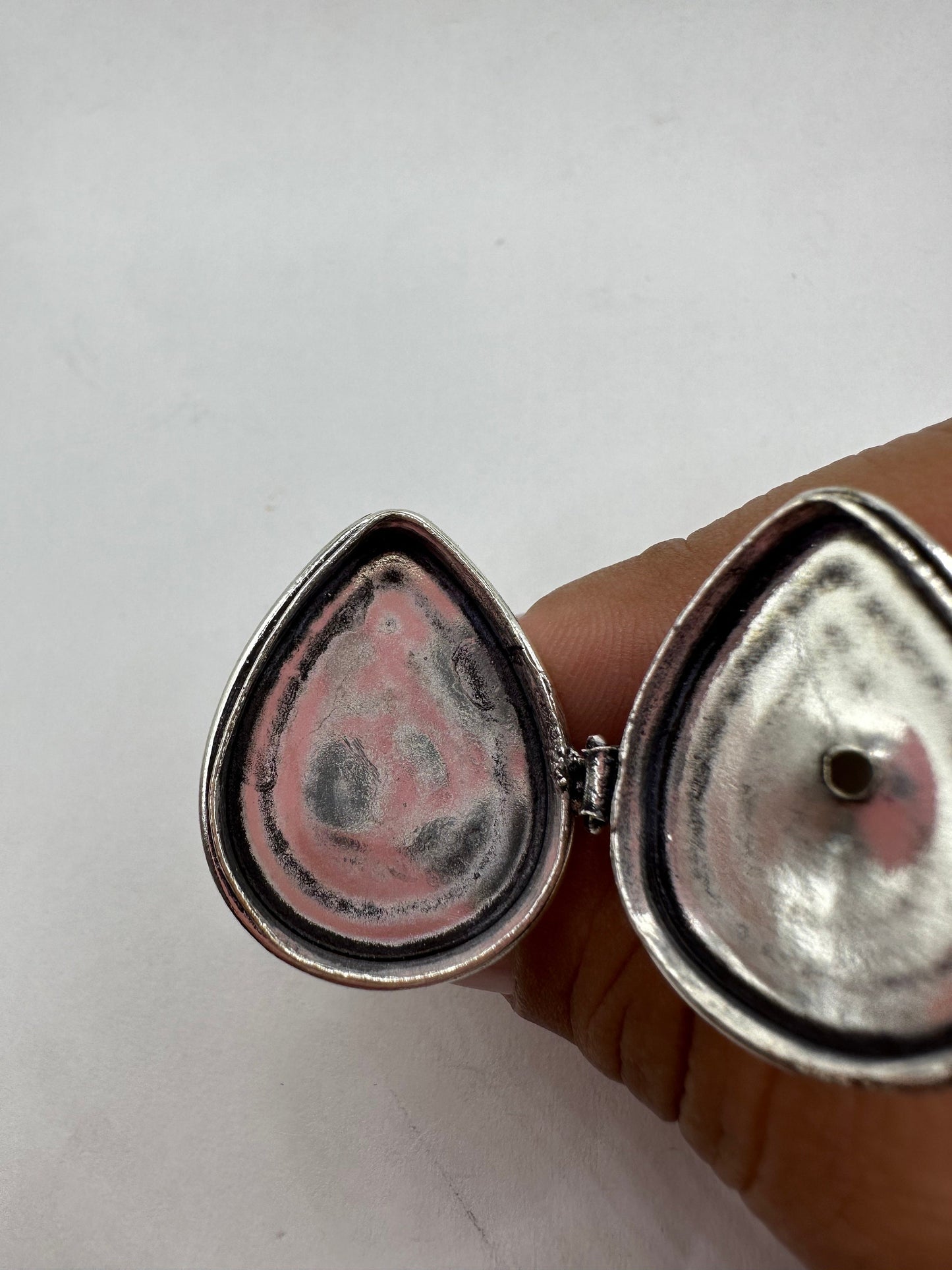 Vintage White Bronze Poison Pillbox Ring