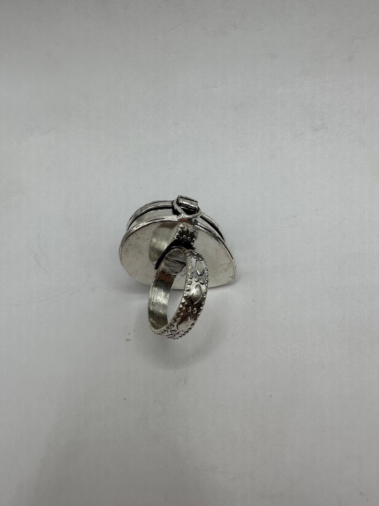 Vintage White Bronze Poison Pillbox Ring