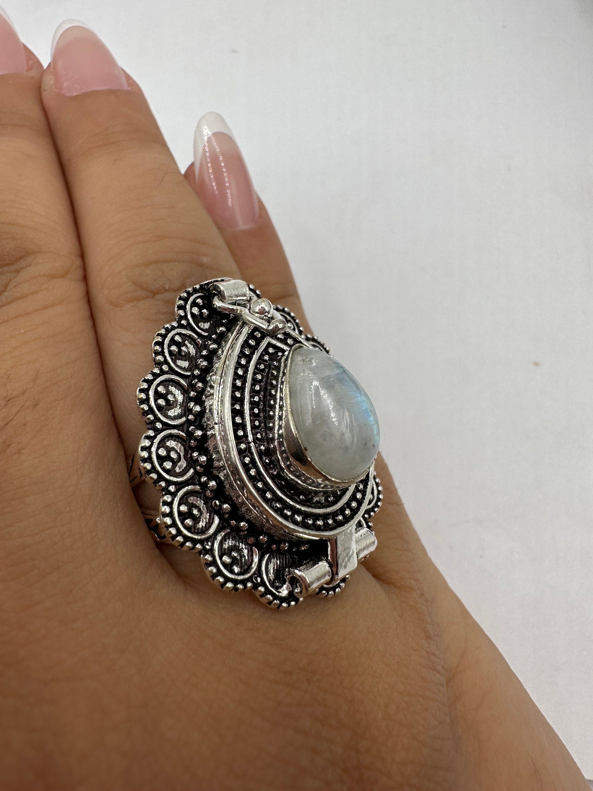 Vintage White Bronze Poison Pillbox Ring