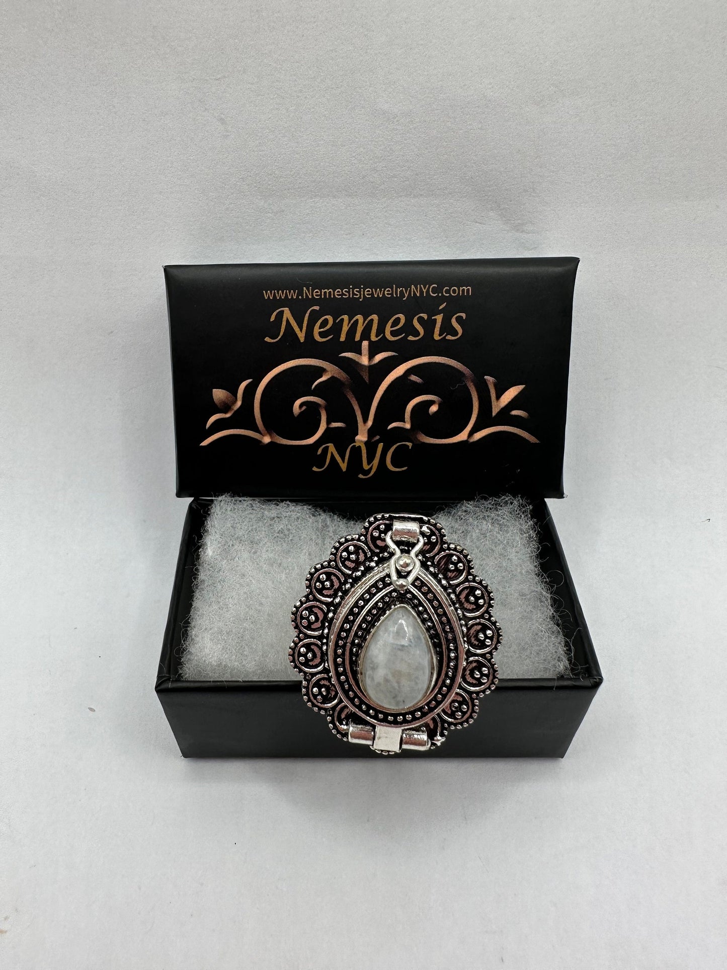 Vintage White Bronze Poison Pillbox Ring