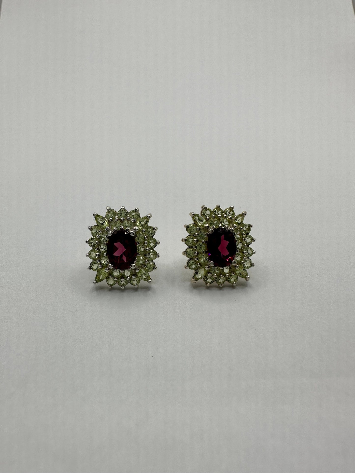 Vintage Handmade 925 Sterling Silver Bohemian Garnet Peridot Stud Earrings