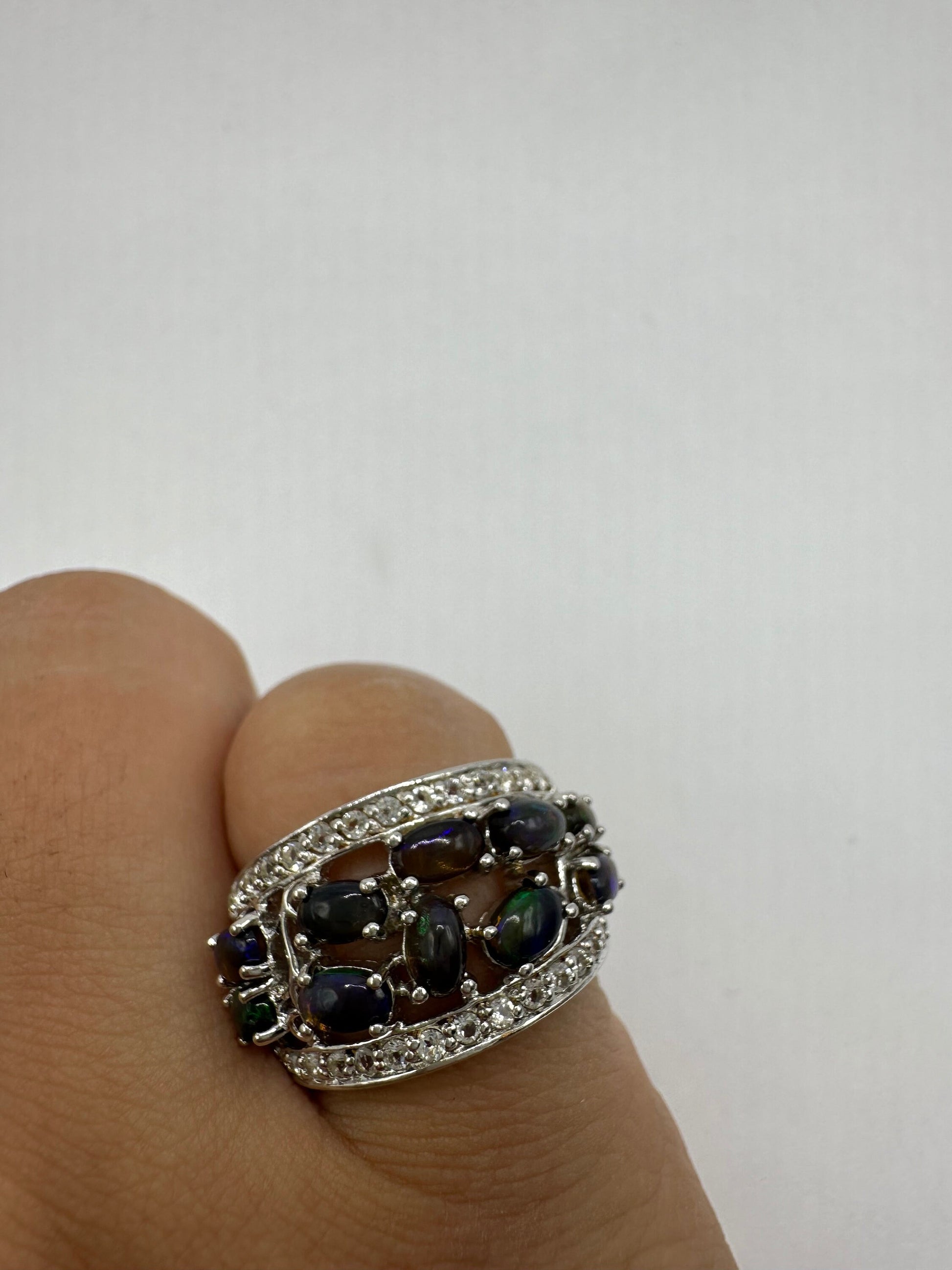 Vintage Handmade Green and Purple Fire Opal Setting 925 Sterling Silver Gothic Ring