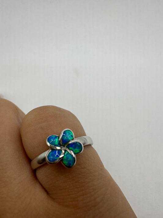 Vintage Genuine Blue Fire Opal Golden 925 Sterling Silver flower Ring