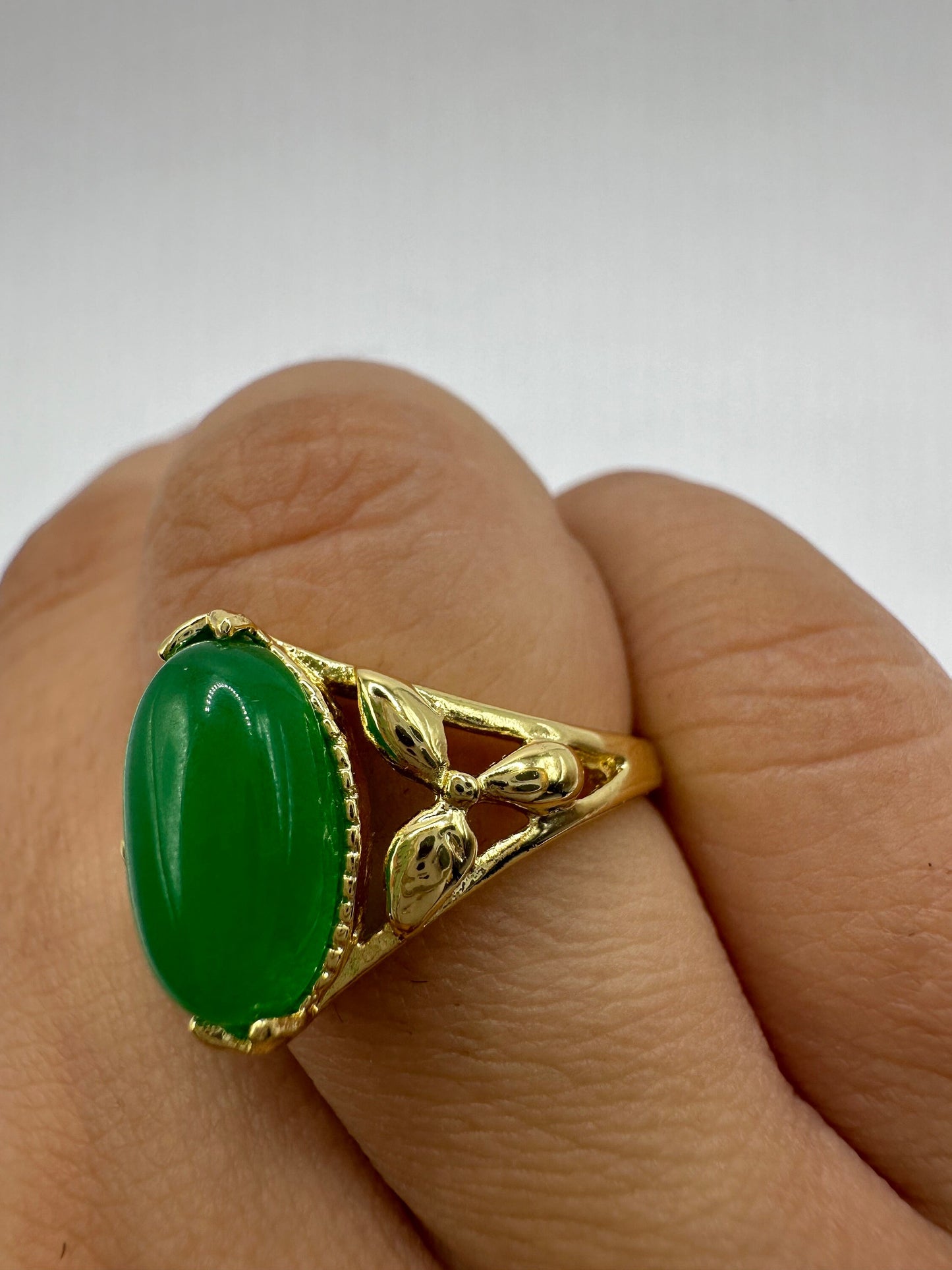 Vintage Lucky Green Nephrite Jade Ring