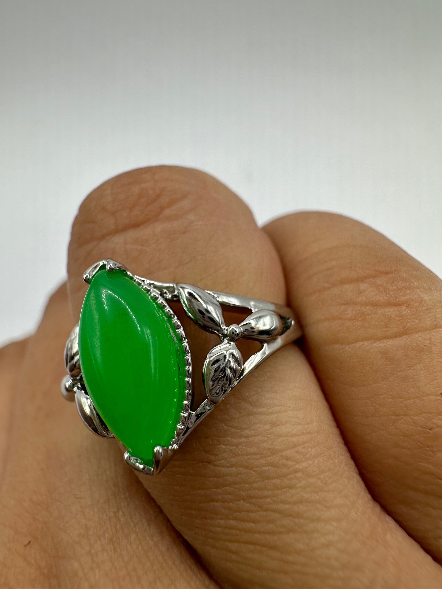 Vintage Lucky Green Nephrite Jade Ring