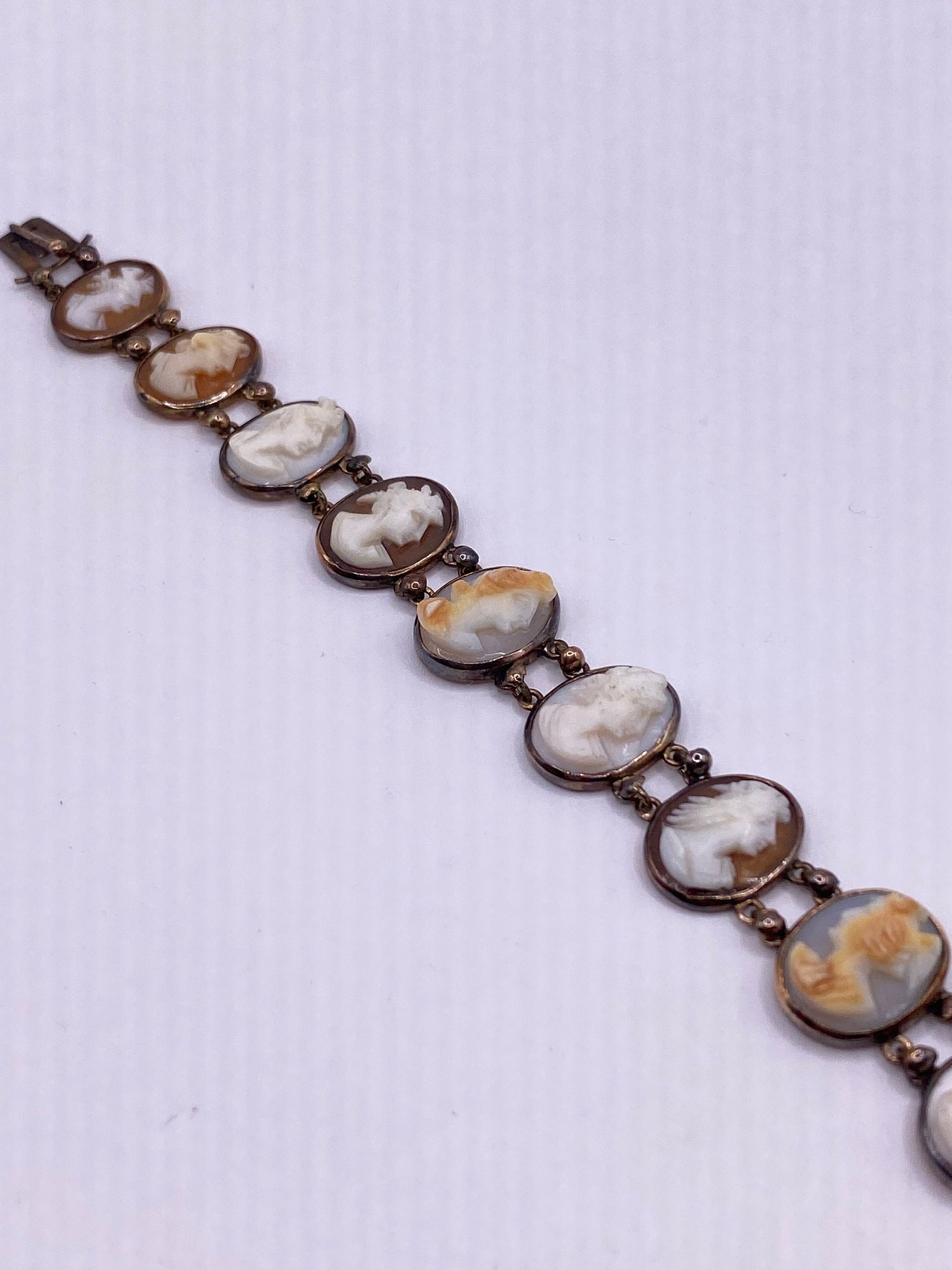 Vintage Cameo Bracelet 14k Yellow Gold 6.5 inches