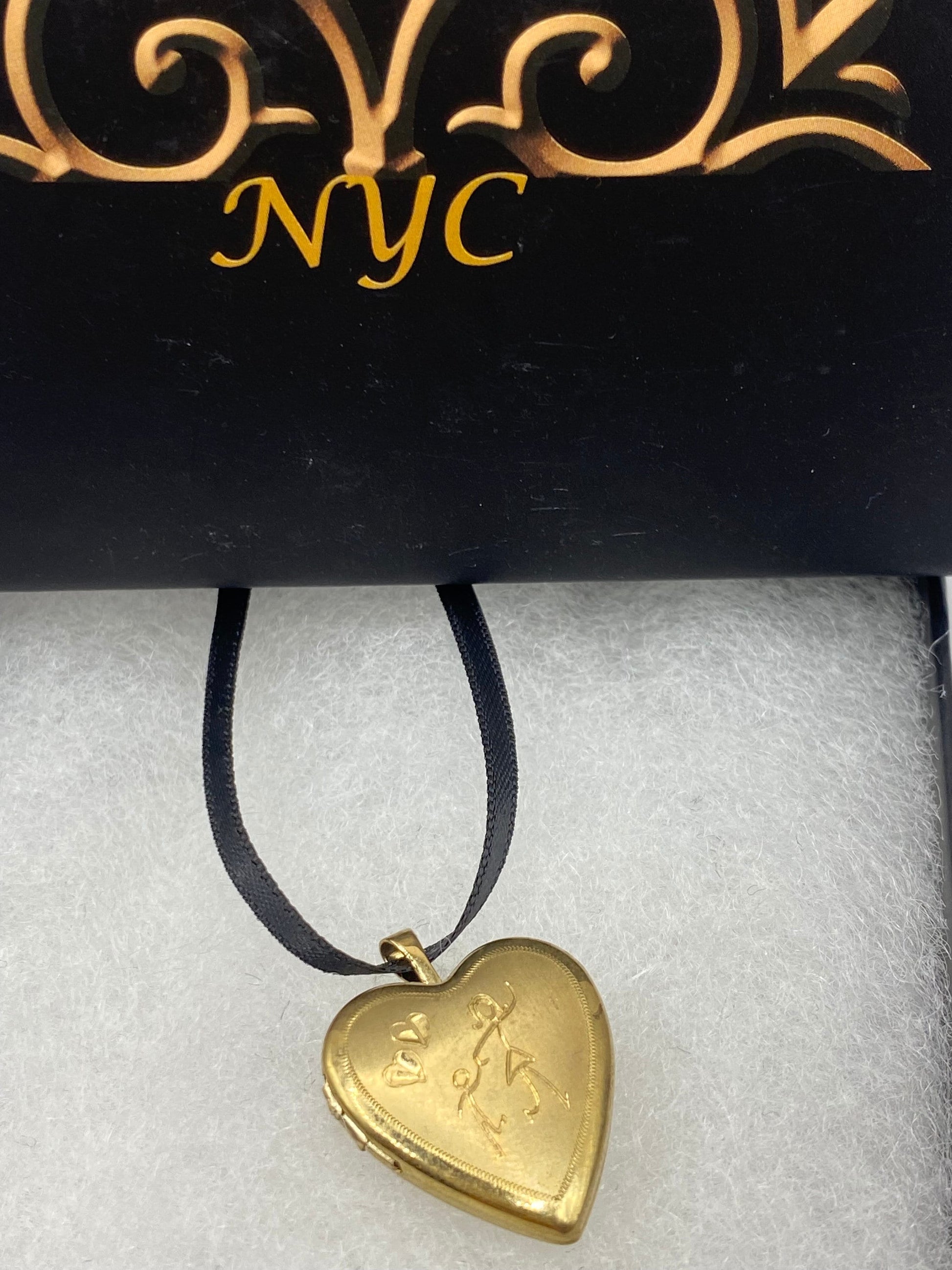 Vintage Gold Locket | Tiny Heart 9k Gold Filled Pendant Photo Memory Charm Engraved Mother Child Hearts Big Sister | Choker Necklace